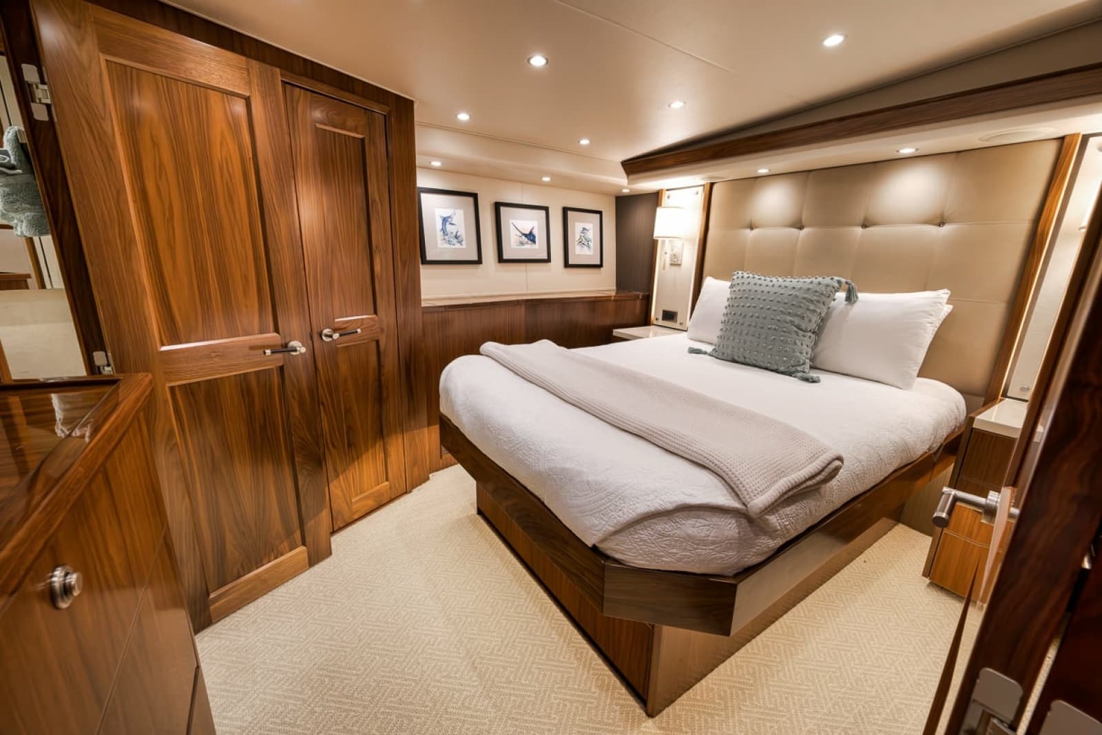 2016 Viking 92 Enclosed Bridge