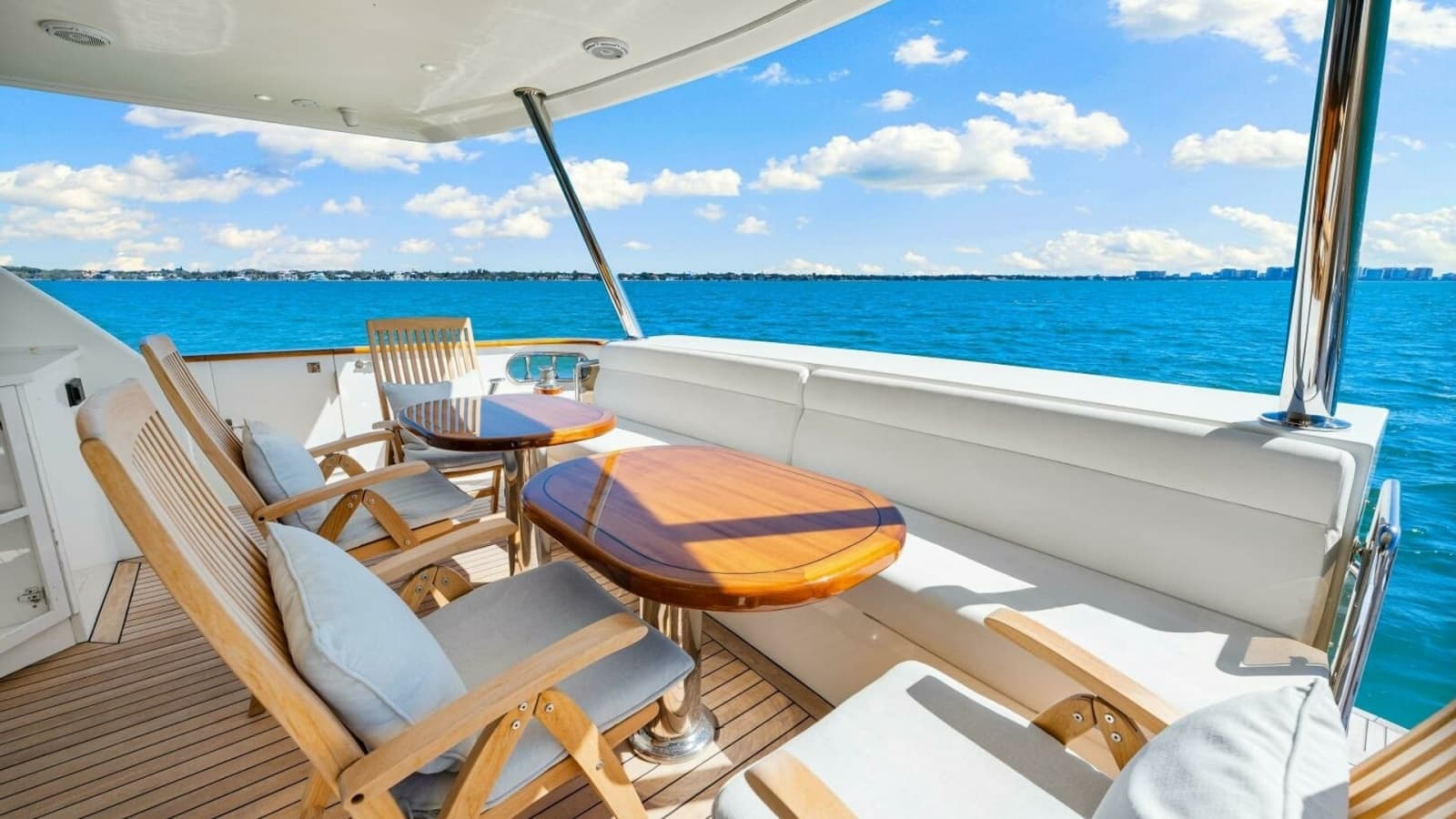 2010 83 Ocean Alexander Motor Yacht 'Relentless'