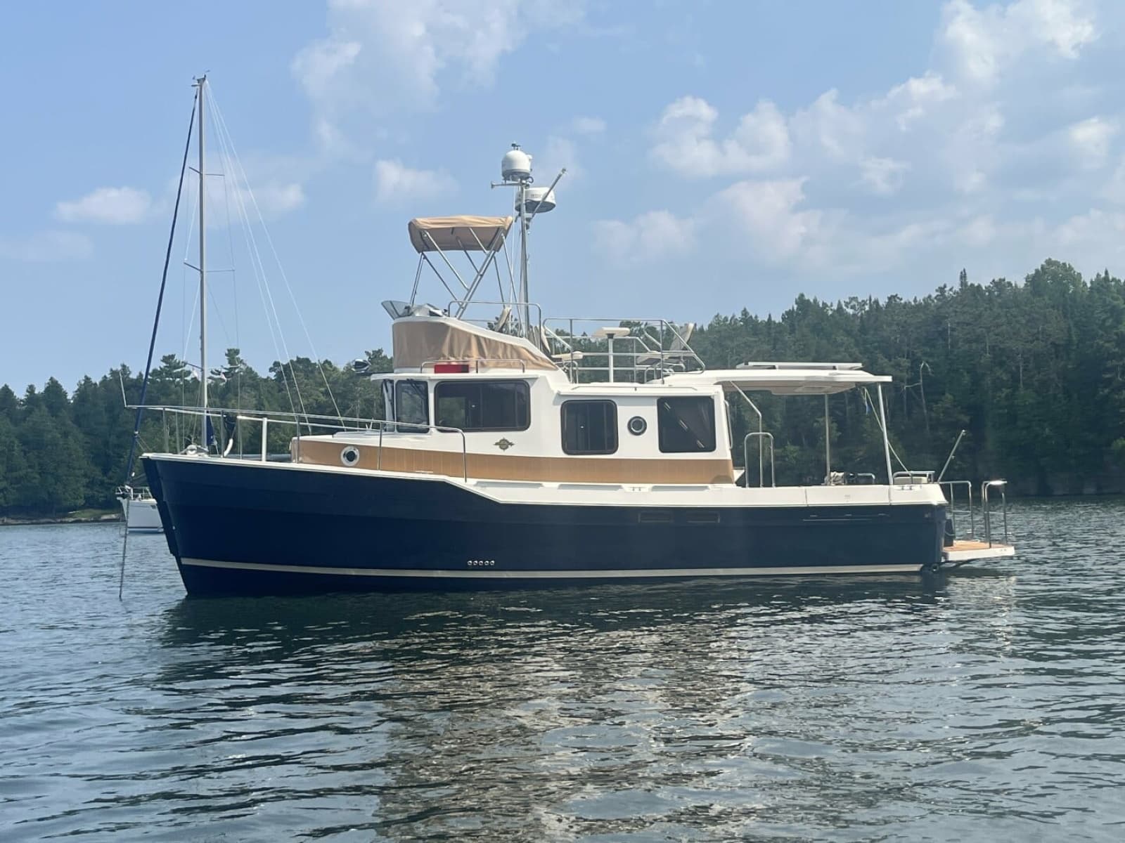 2023 Ranger Tugs R-31 CB