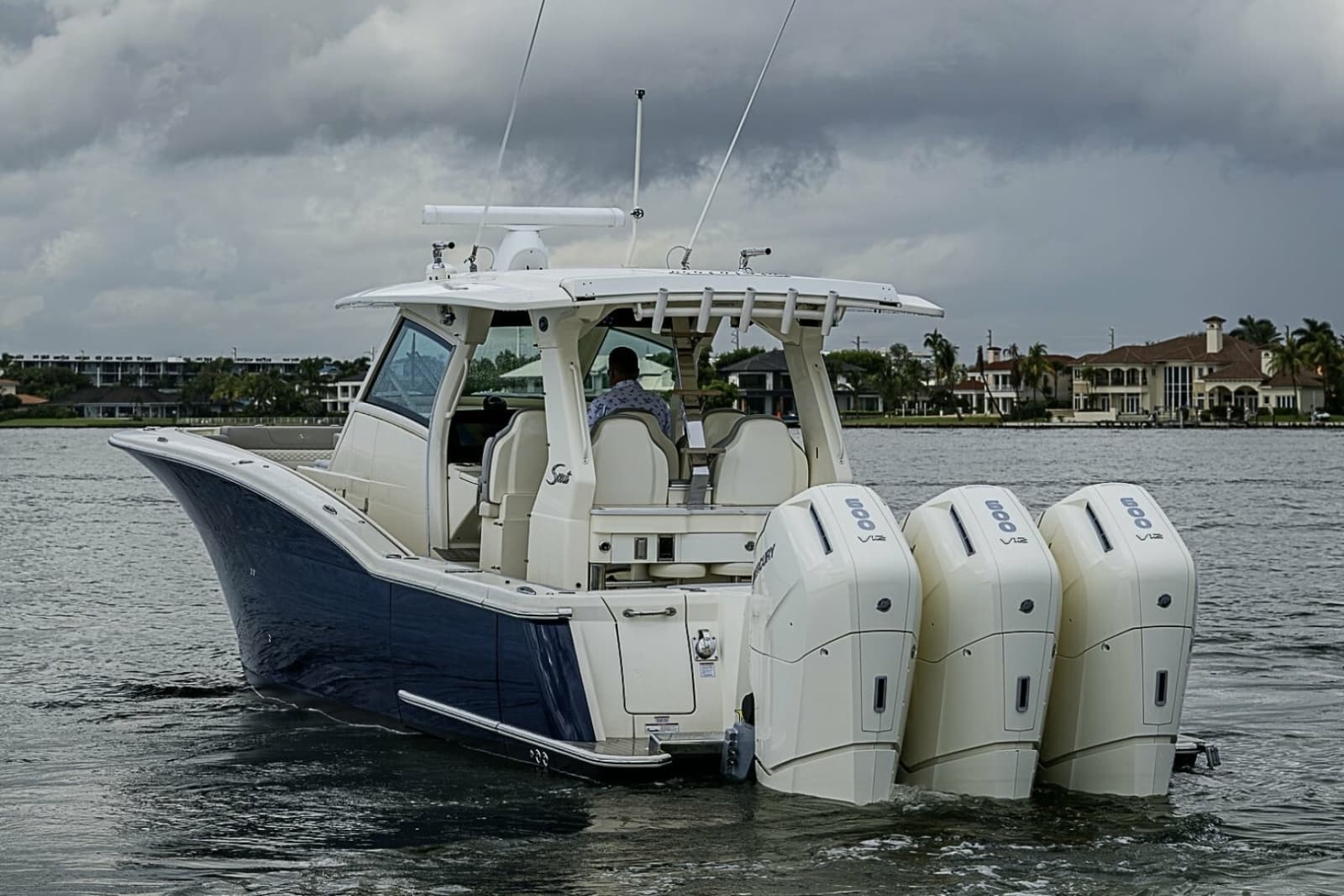 Scout 42 Maizey Blue - Exterior Profile