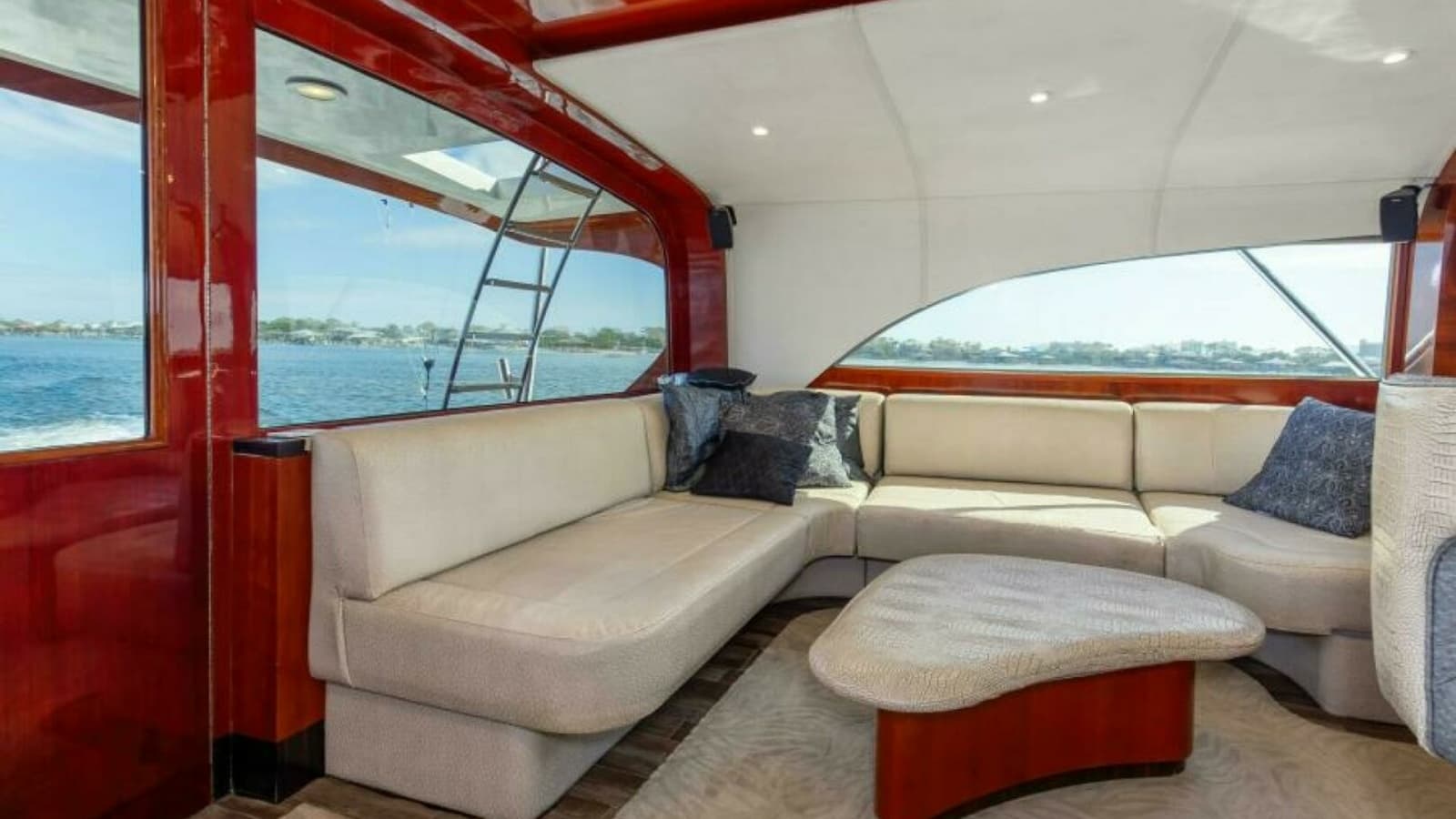Custom 2004 Ebony Sportfish -Salon
