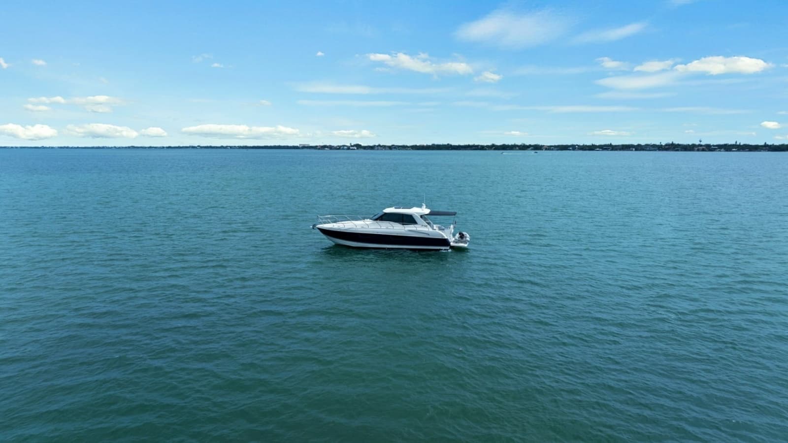 2014 Cruisers Yachts 48 Cantius