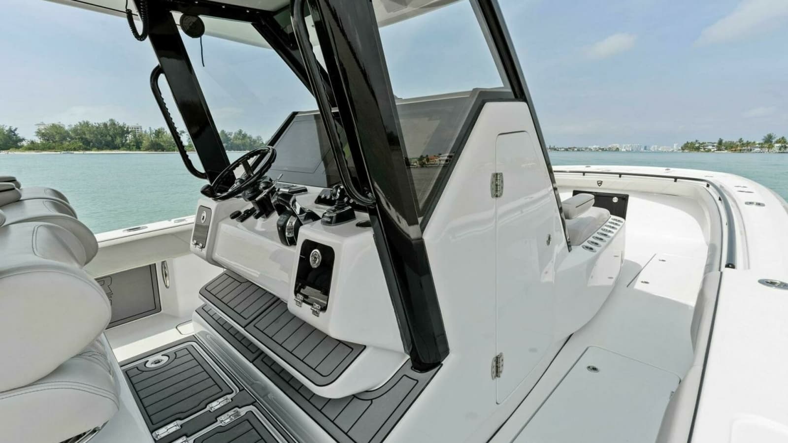 2022 Barker Boatworks 40 HPC