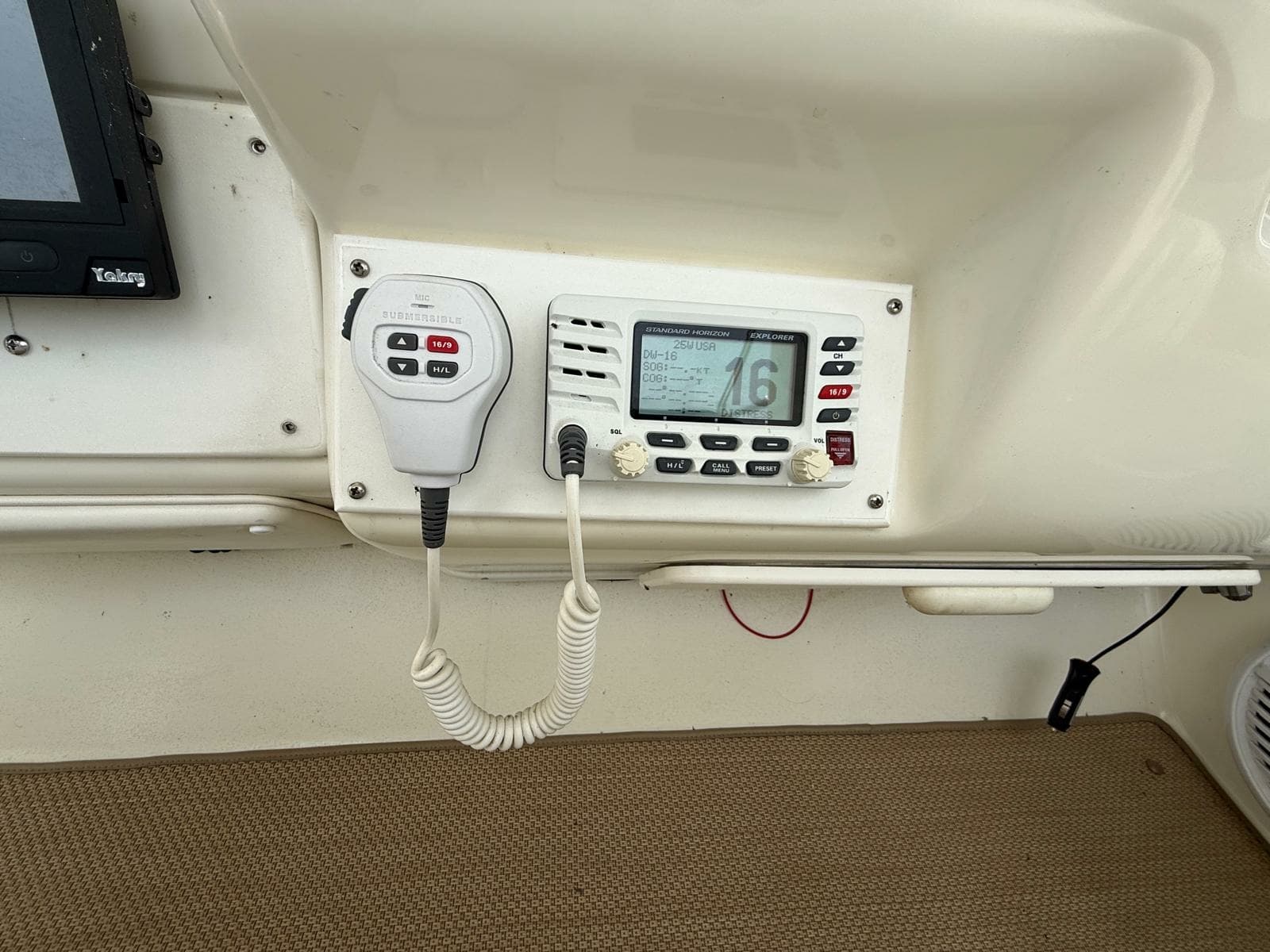 1996 Sea Ray 370 Sundancer 37