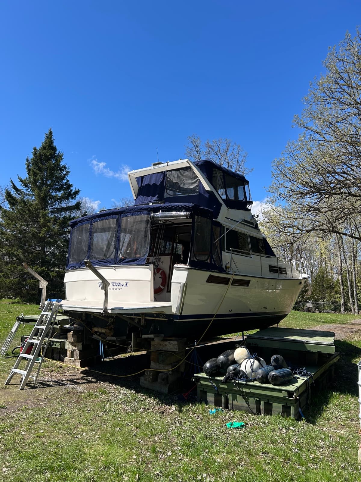 1985 Bayliner  3870