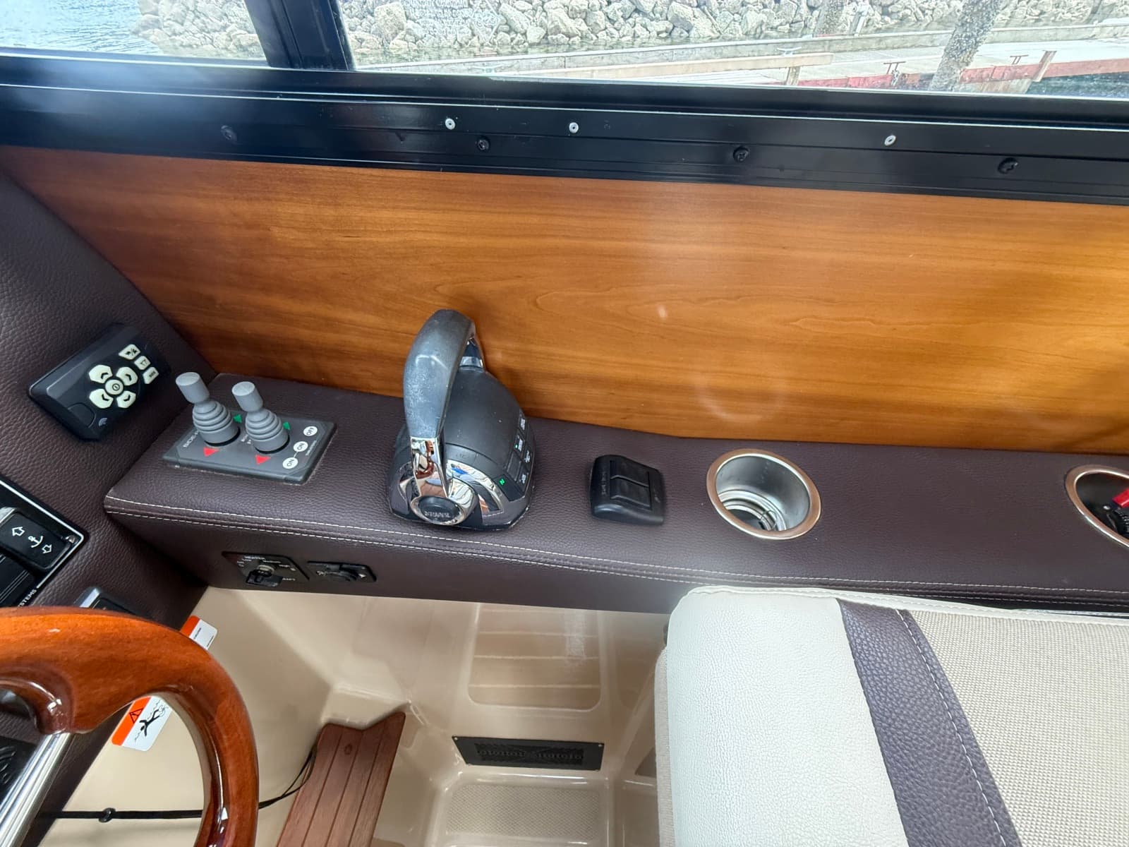 2015 Cutwater C-28 28
