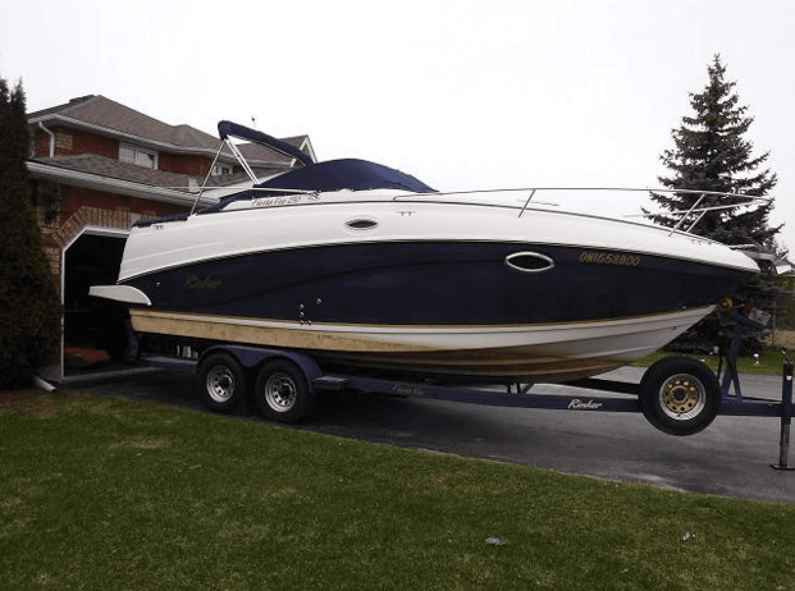 2004 Rinker 250 Fiesta Vee