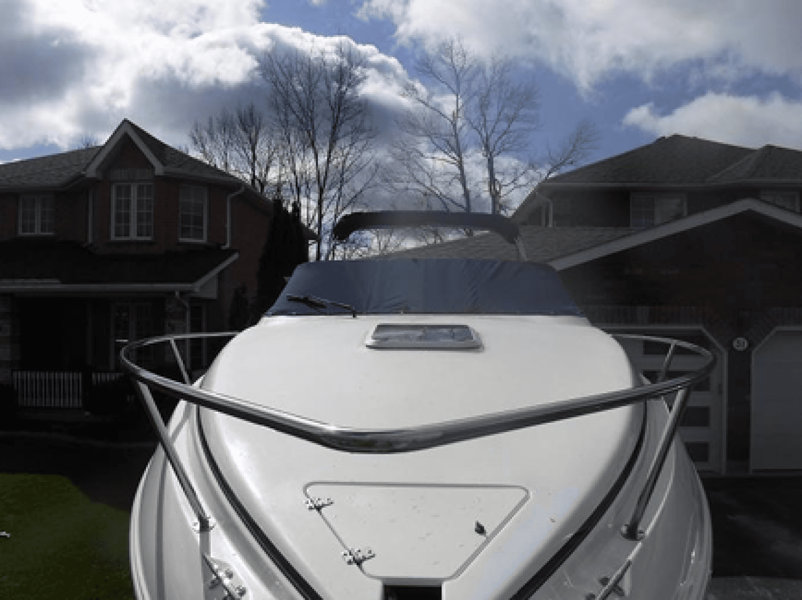 2004 Rinker 2500 Fiesta Vee