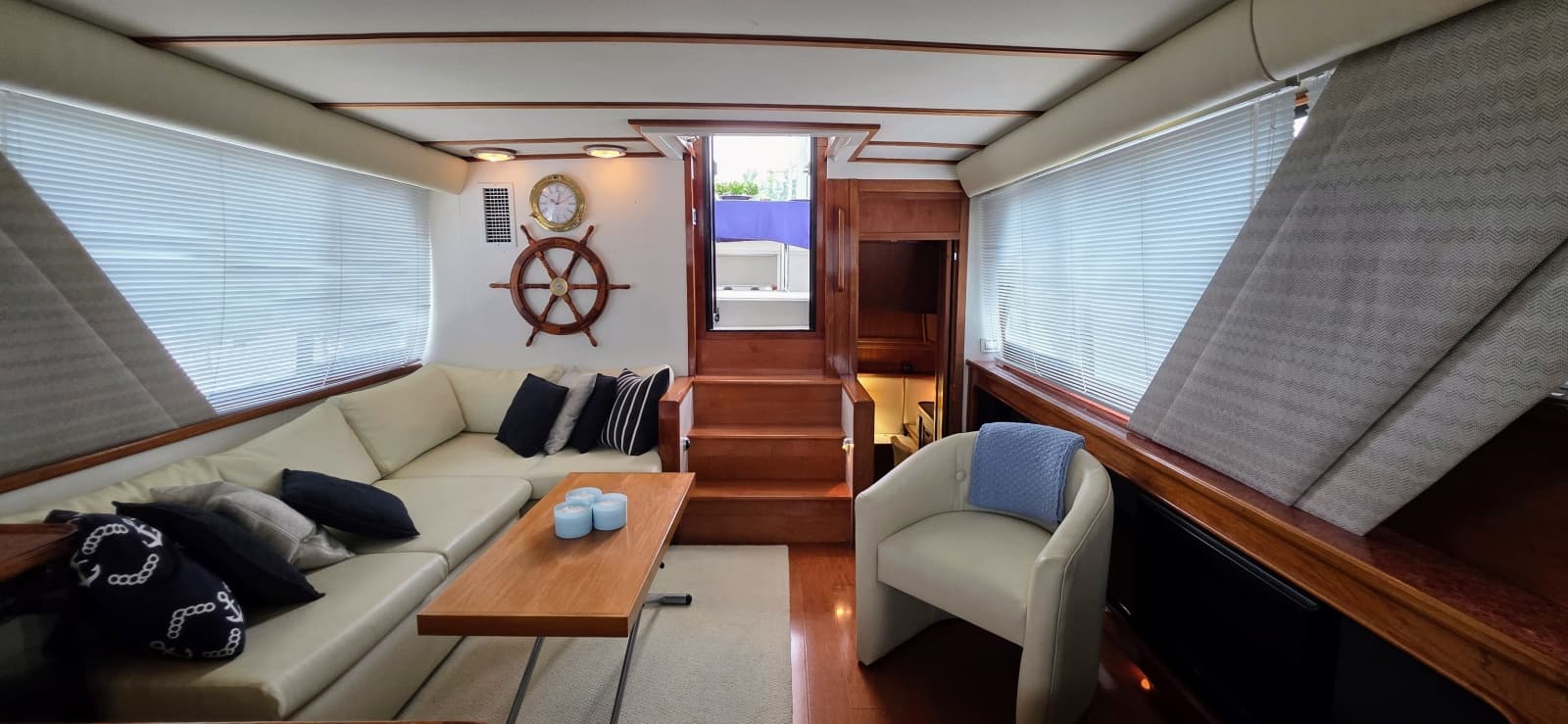 1987 Carver 4207 Aft Cabin 42