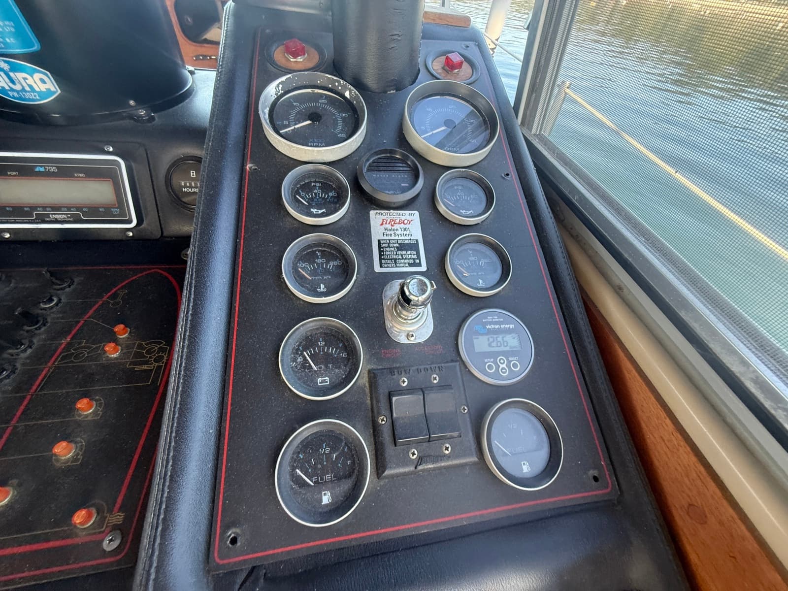 1985 Bayliner 3870 Motoryacht 38