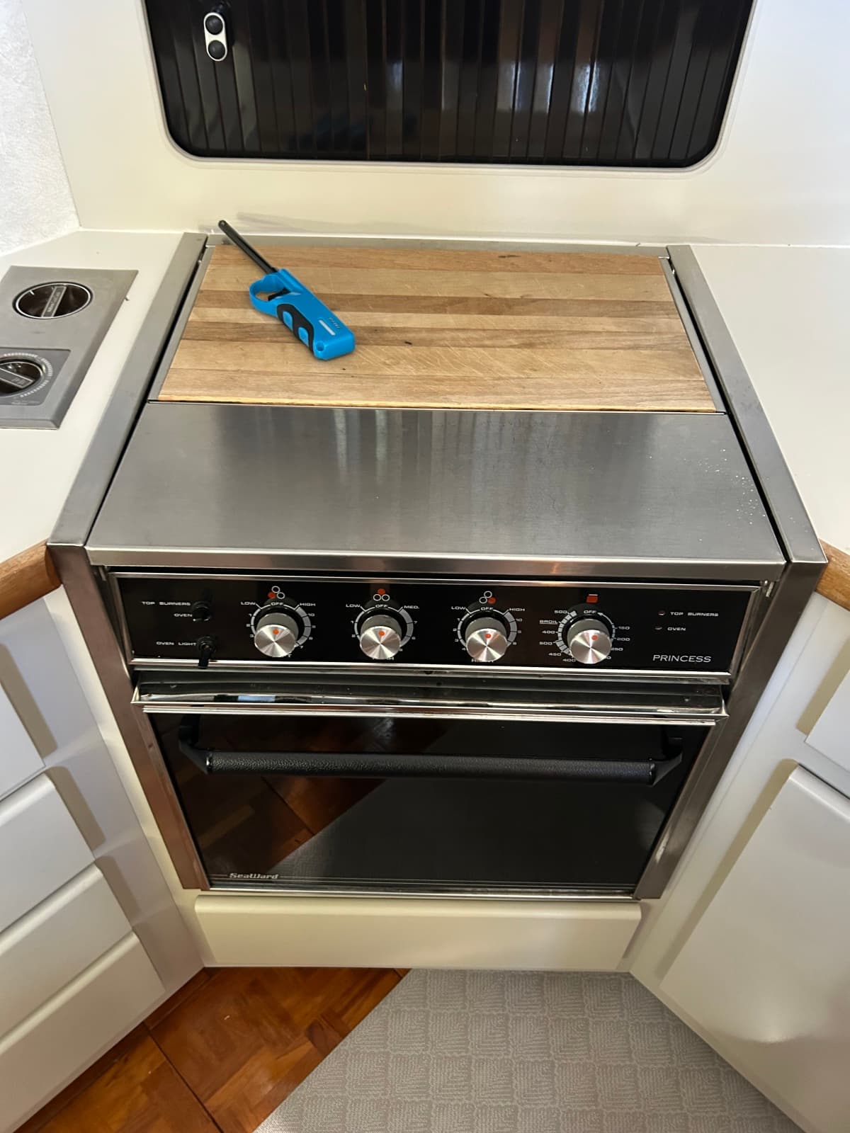 1991 Carver  C36