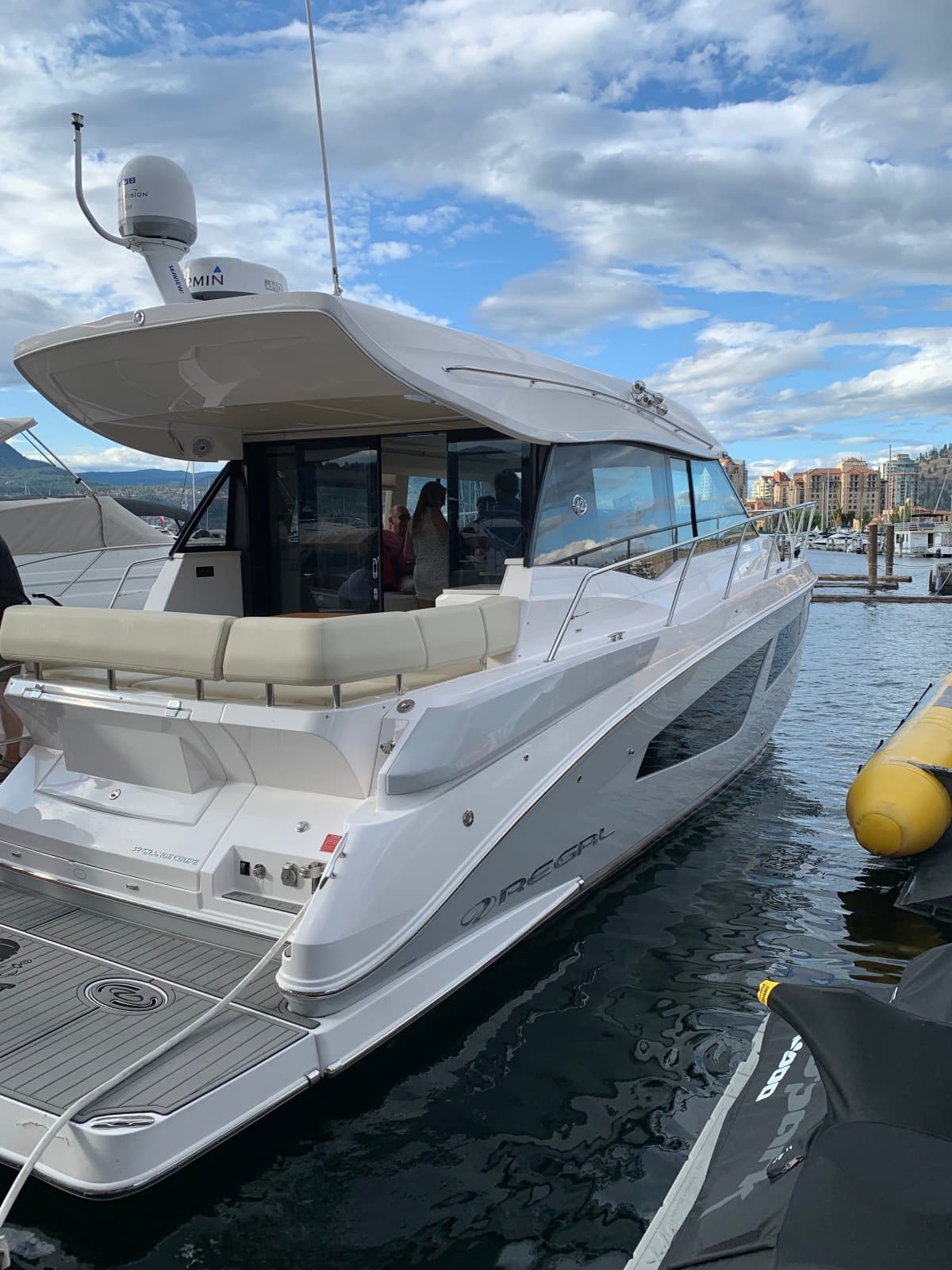2019 Regal  42 Grande Coupe