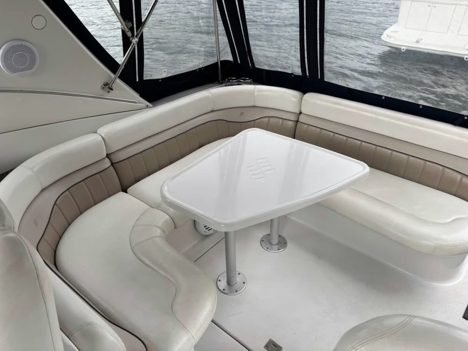 2006 Four Winns  348 Vista