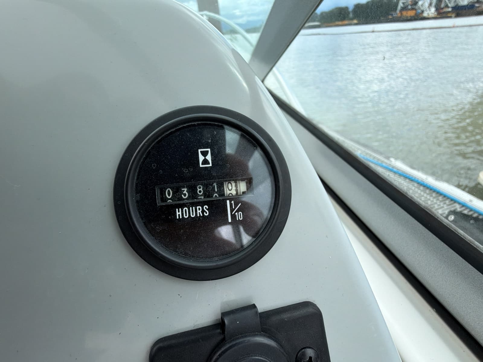 2007 Bayliner 245