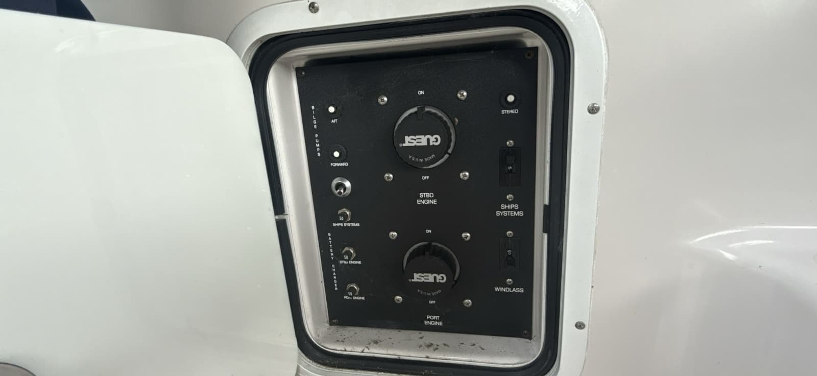 2005 Four Winns 378 Vista