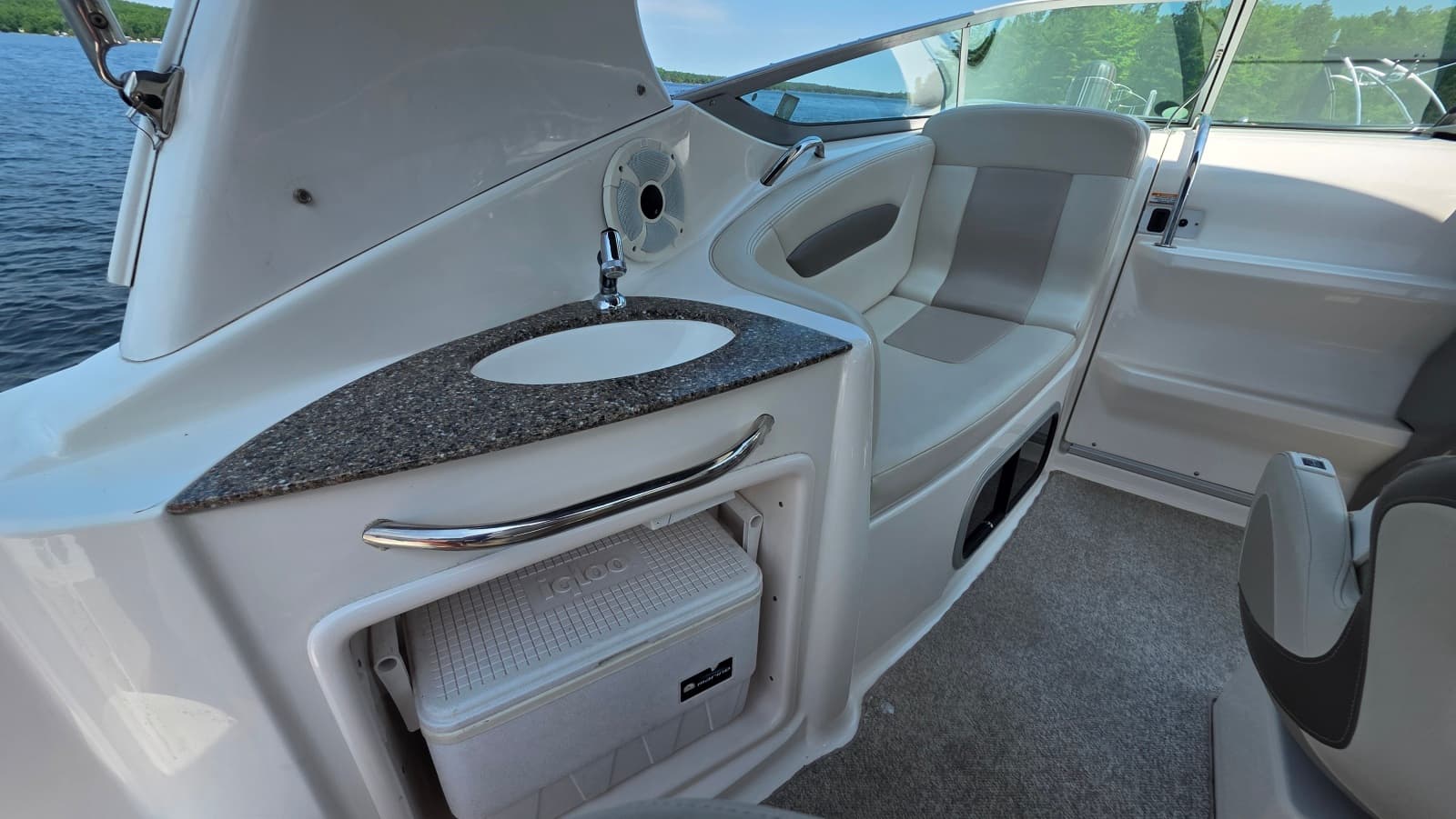 2011 Chaparral 270 Signature