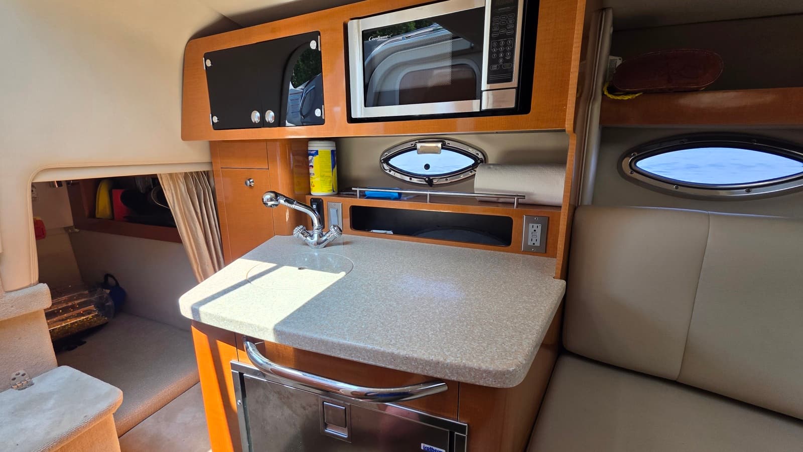 2011 Chaparral 270 Signature