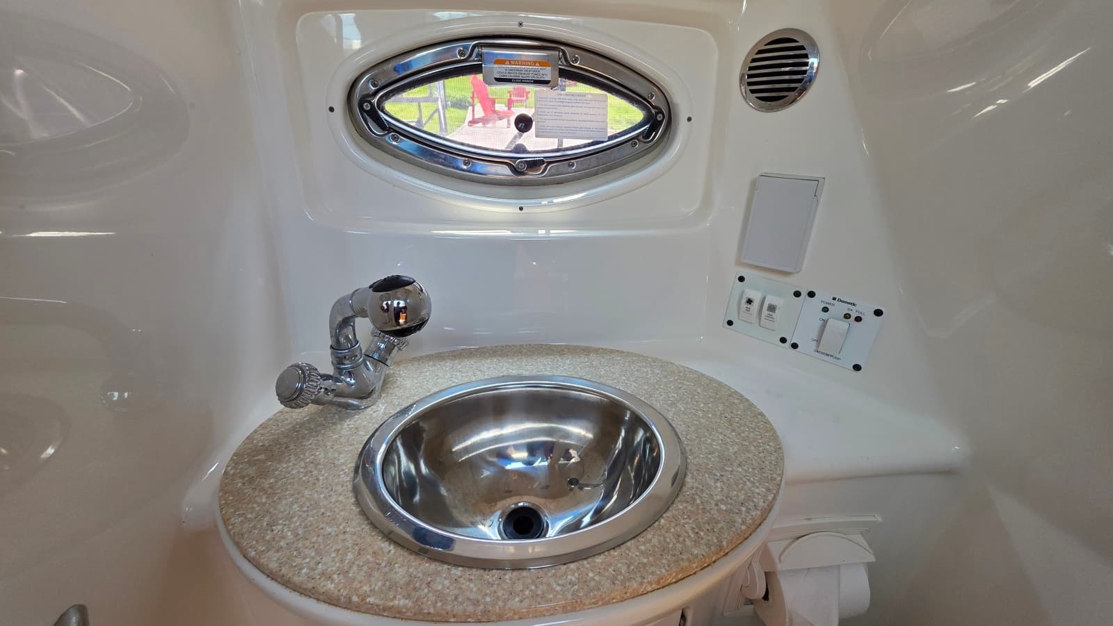 2011 Chaparral 270 Signature