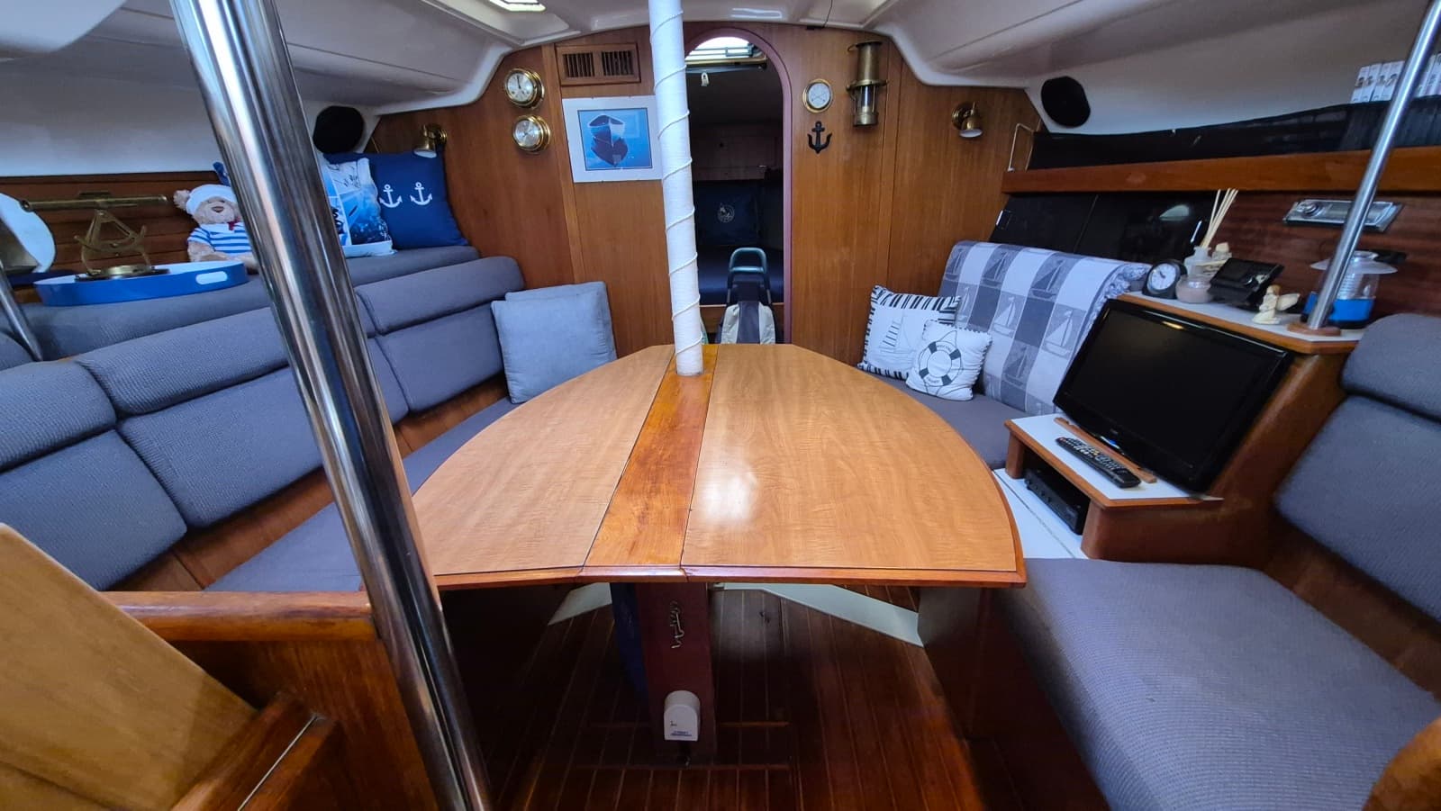 1988 Hunter Legend 37 37