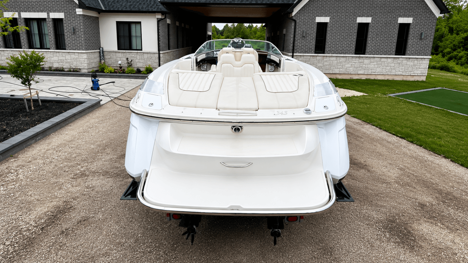 2005 Cobalt 343 34