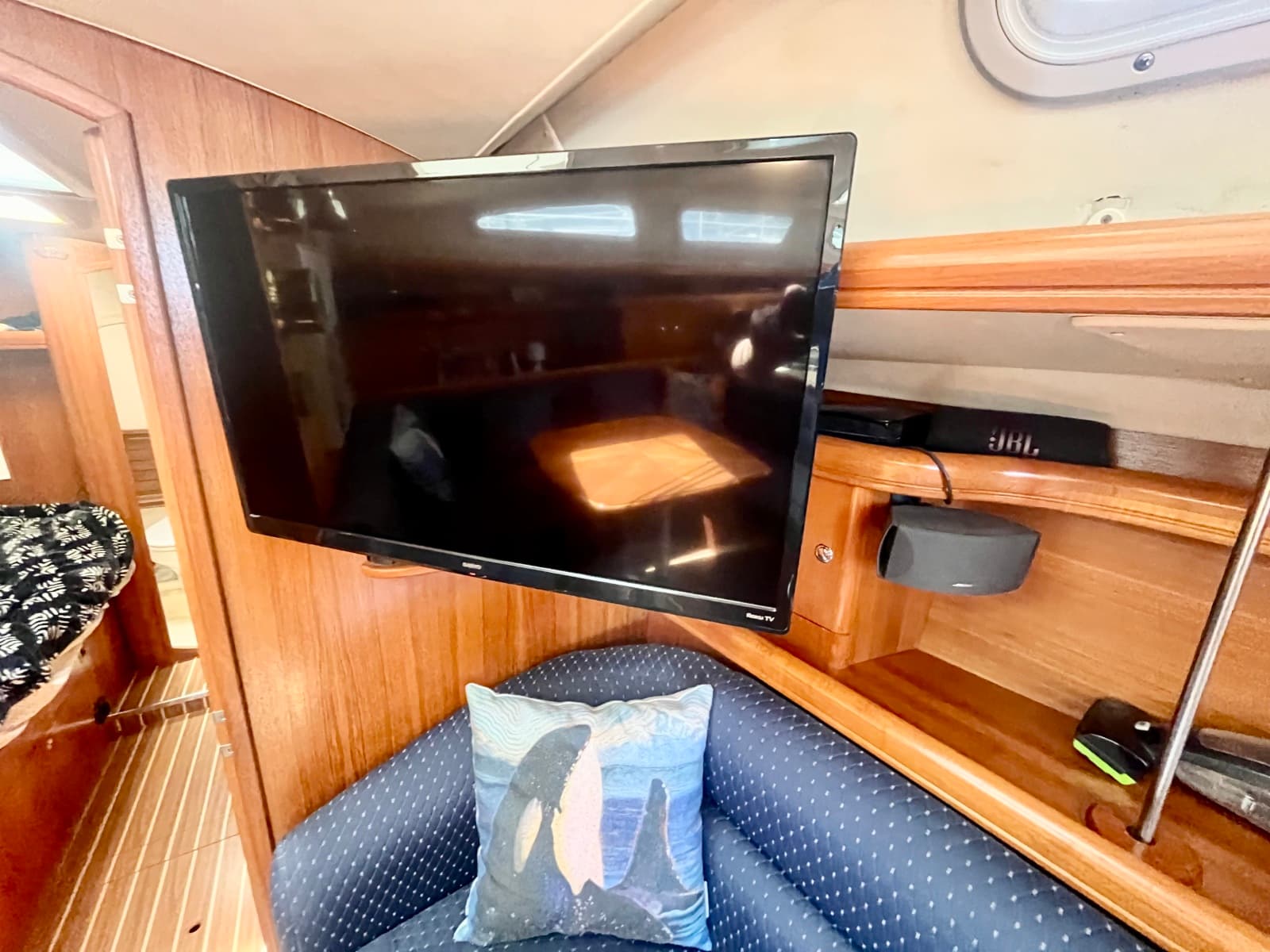 2005 Hunter  41 Aft Cabin
