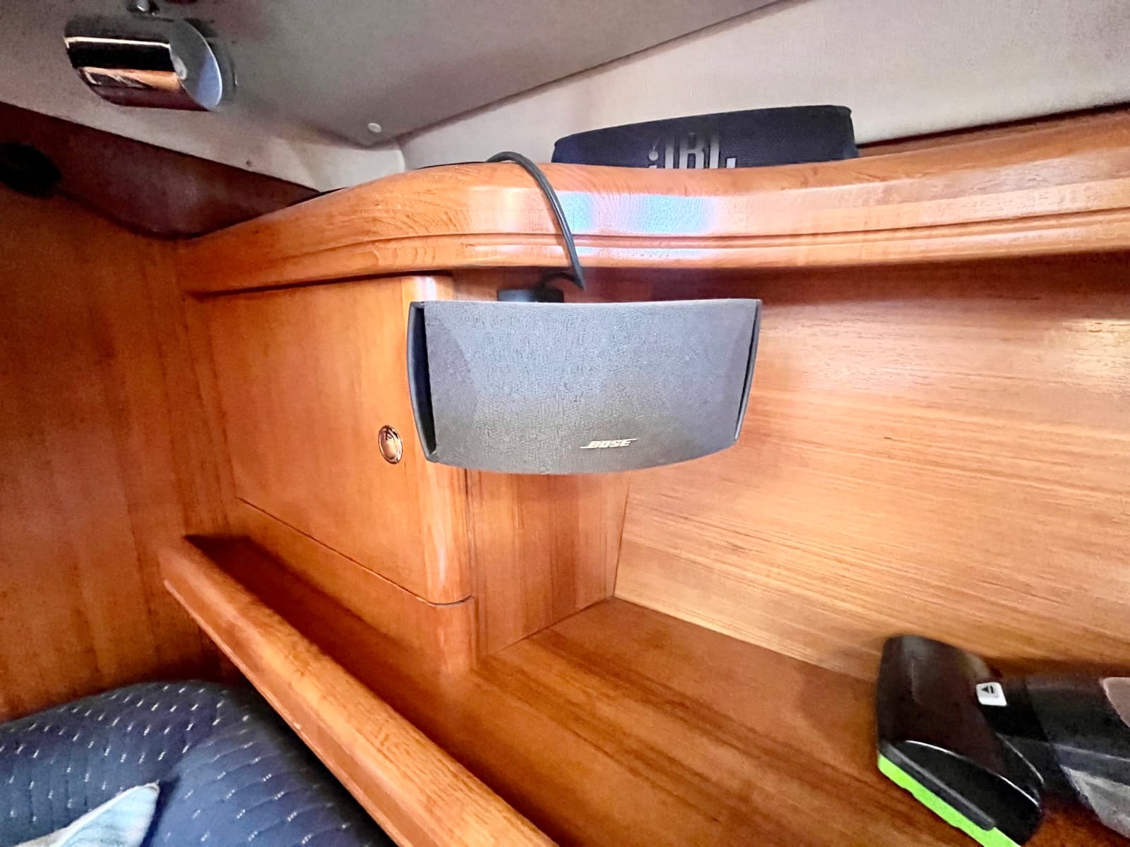 2005 Hunter  41 Aft Cabin