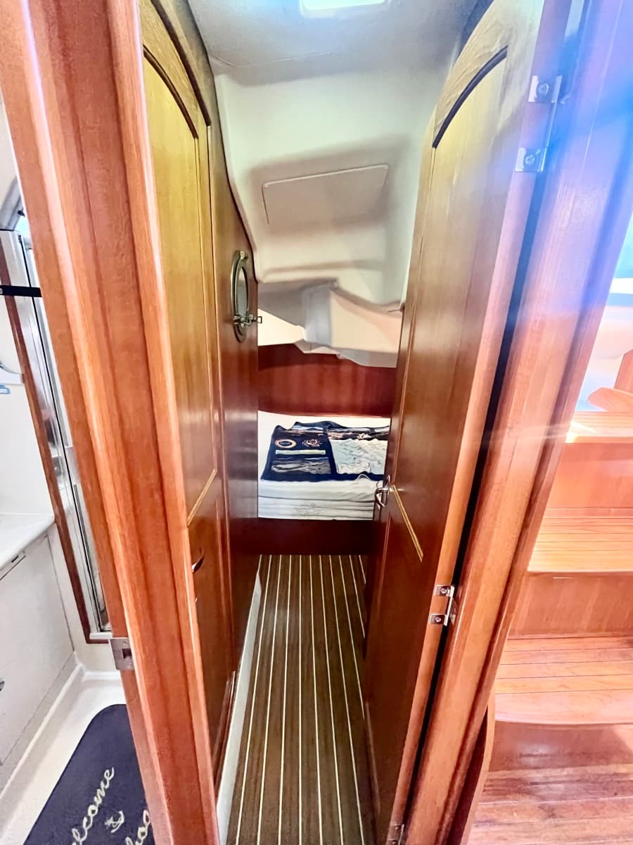 2005 Hunter  41 Aft Cabin