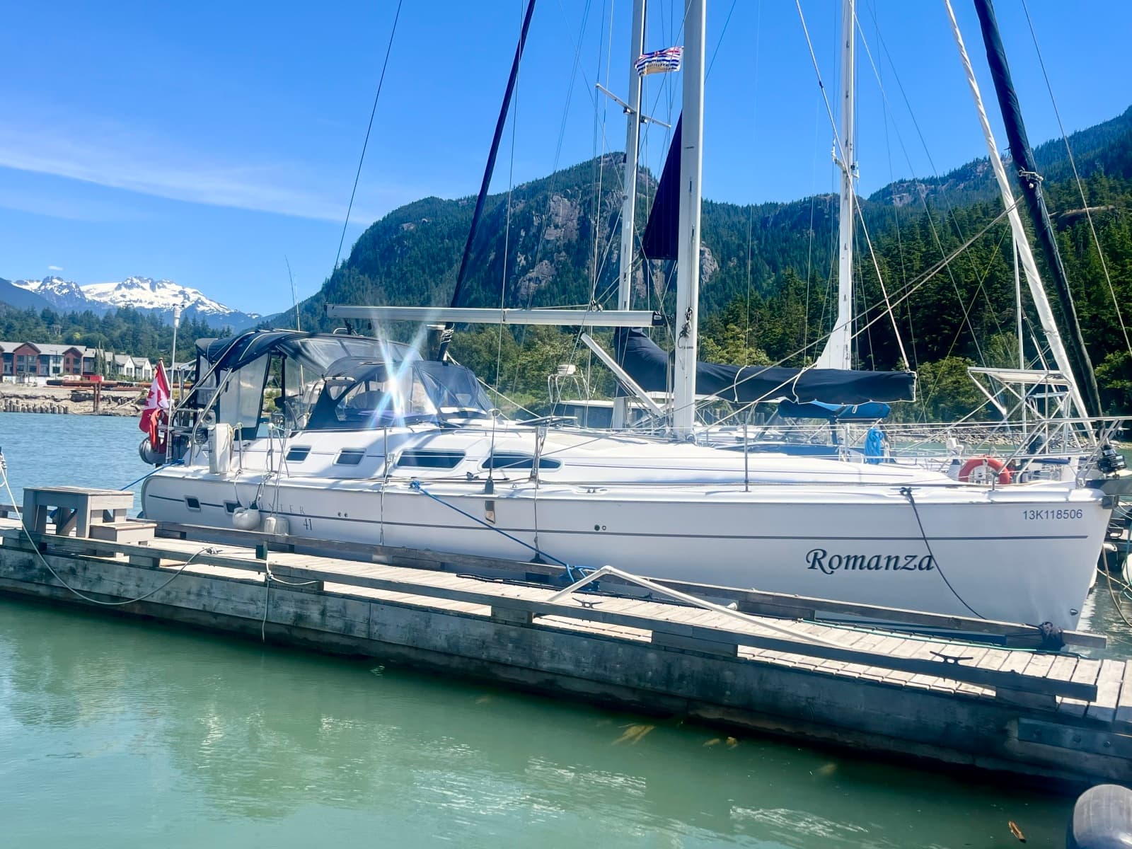 2005 Hunter 41 Aft Cabin