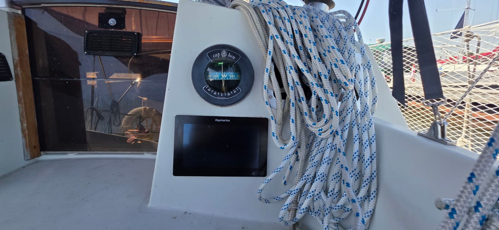 1985 Beneteau First 305