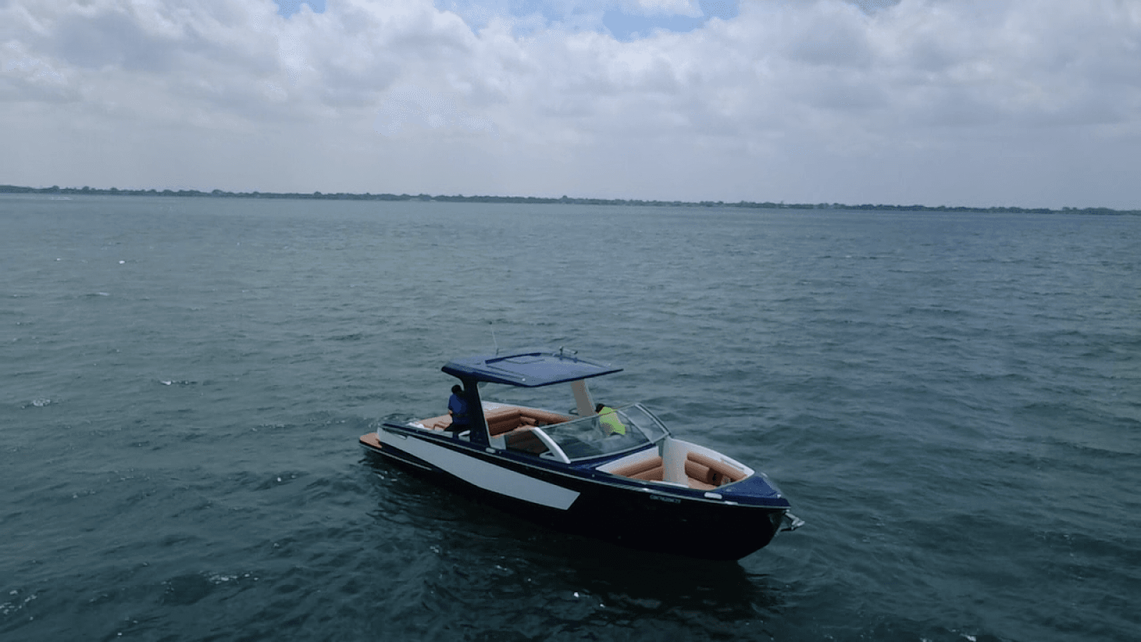 2021 Aviara AV32