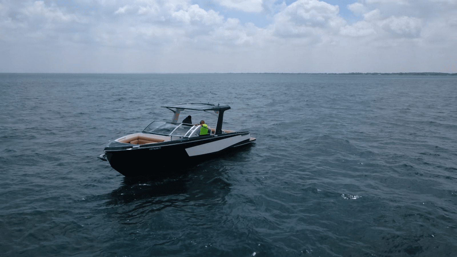 2021 Aviara AV32 32