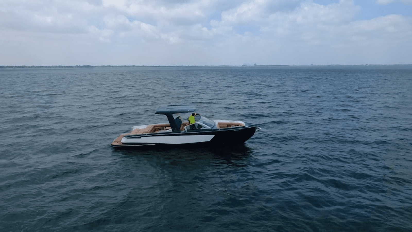 2021 Aviara AV32 32