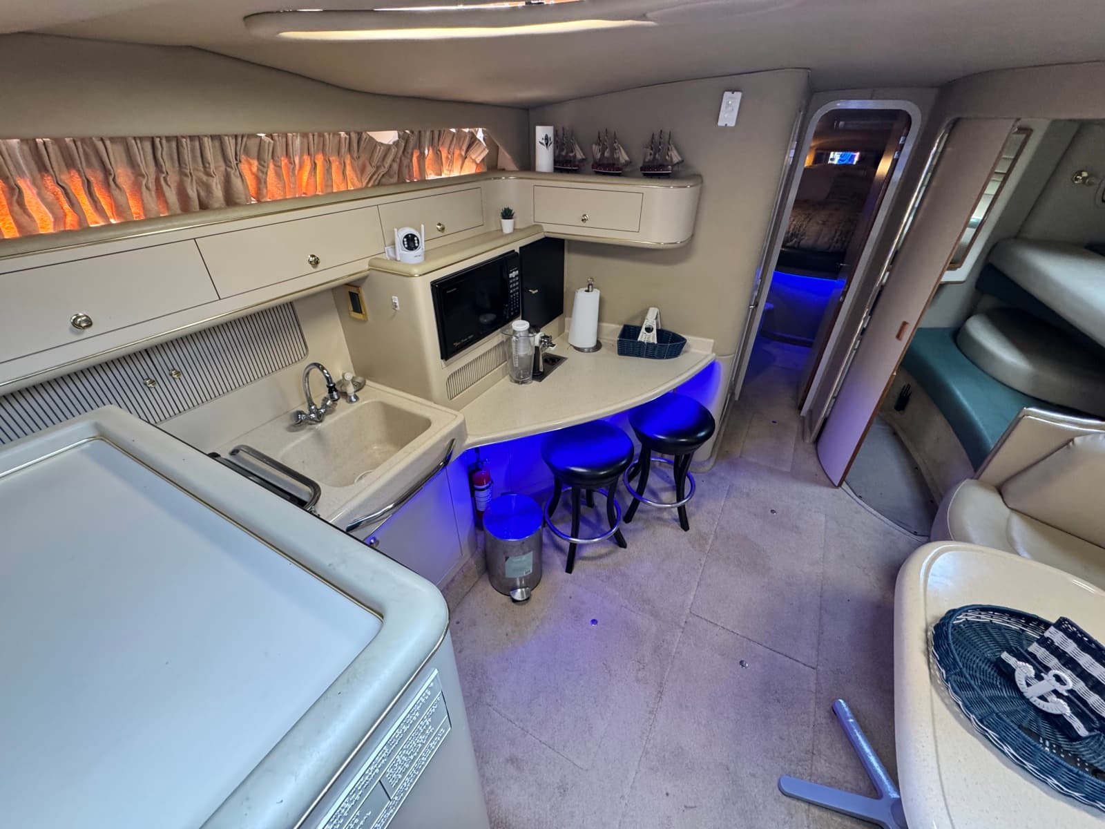 1998 Sea Ray 400 Express