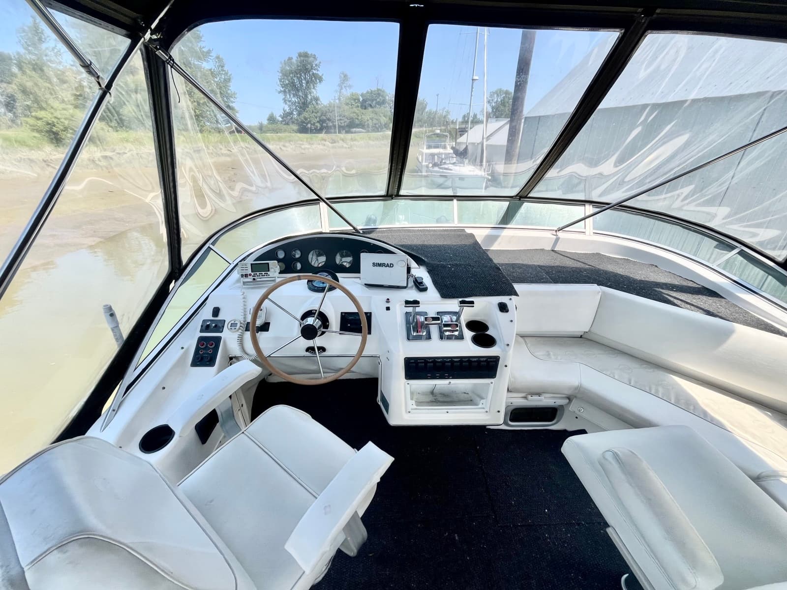1996 Bayliner 3988 39
