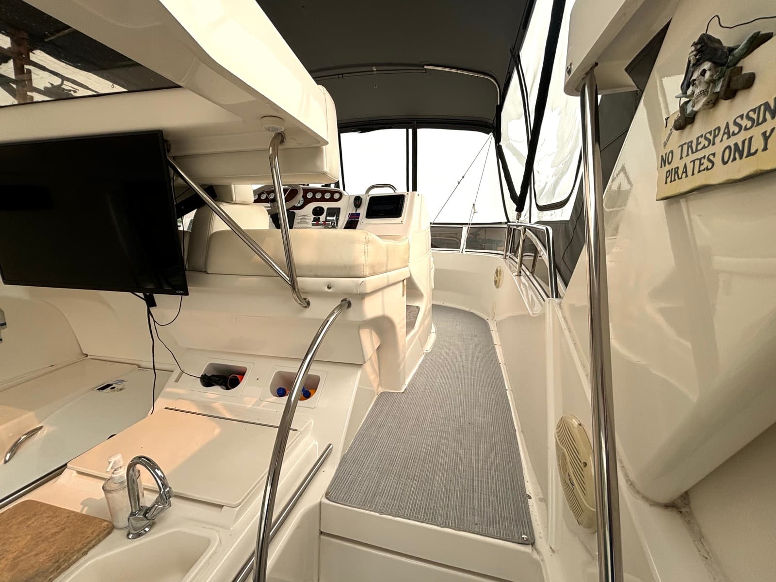 2000 Silverton 422 Motor Yacht