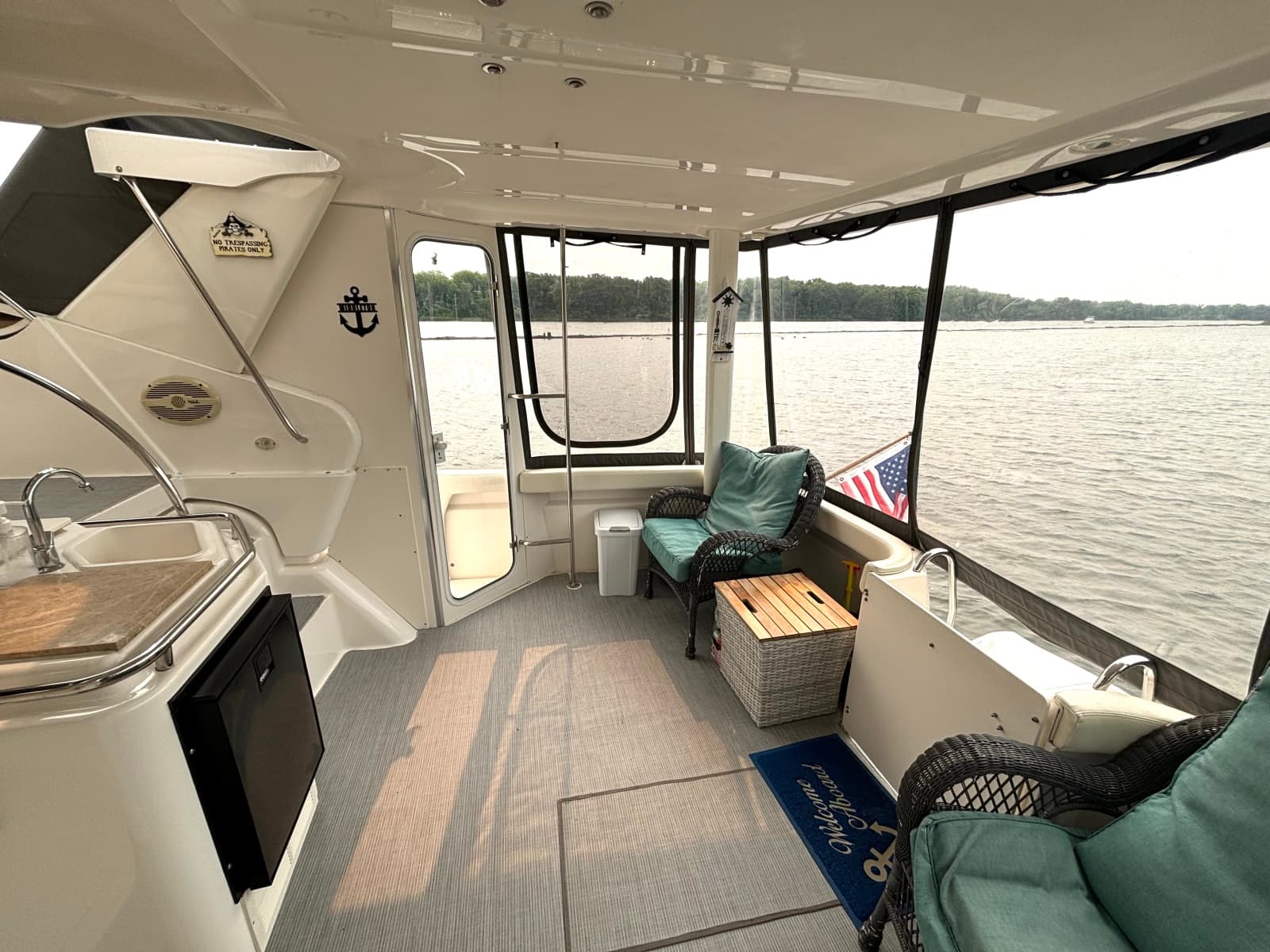 2000 Silverton 422 Motor Yacht