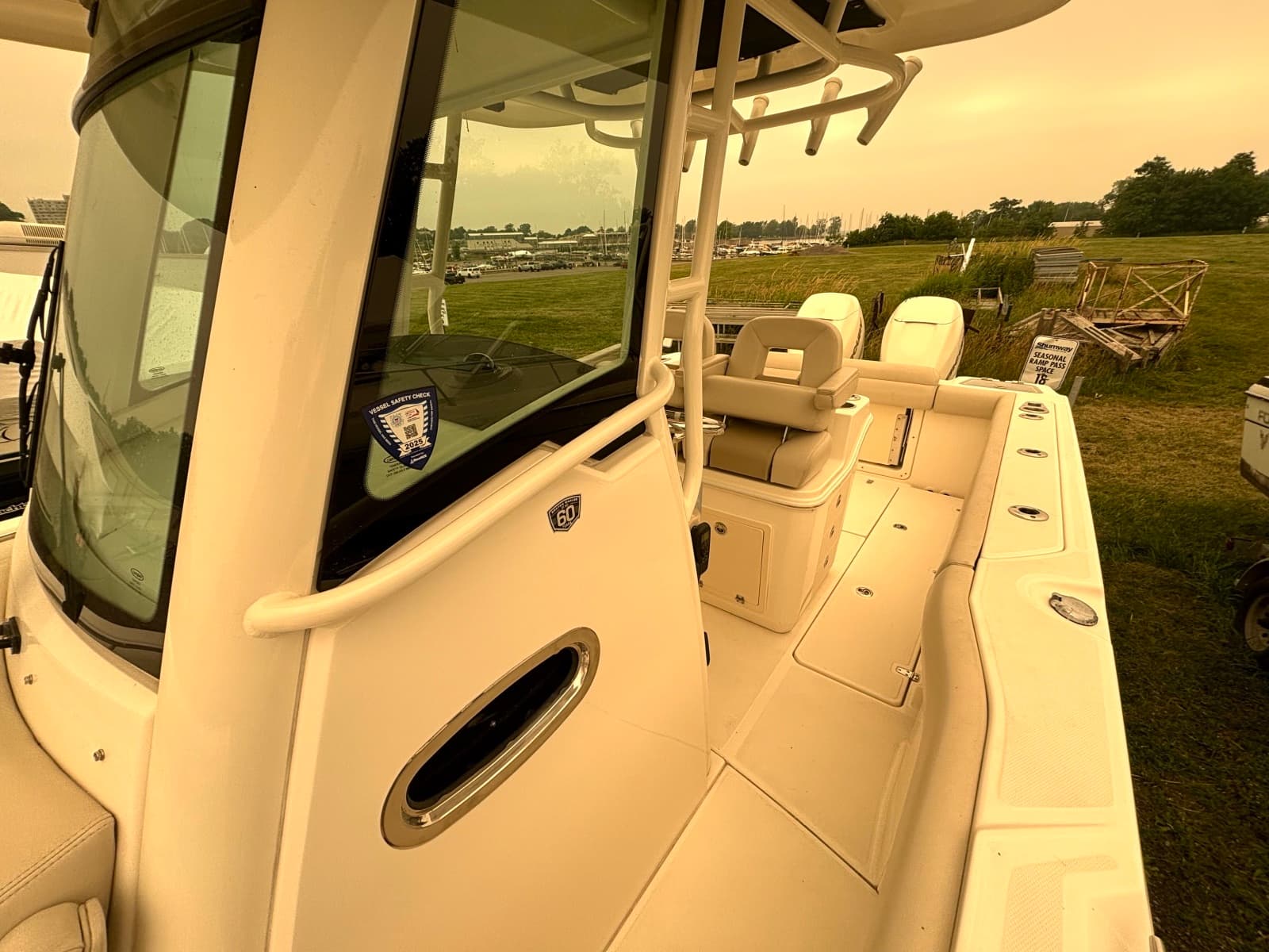 2018 Boston Whaler 280 Outrage