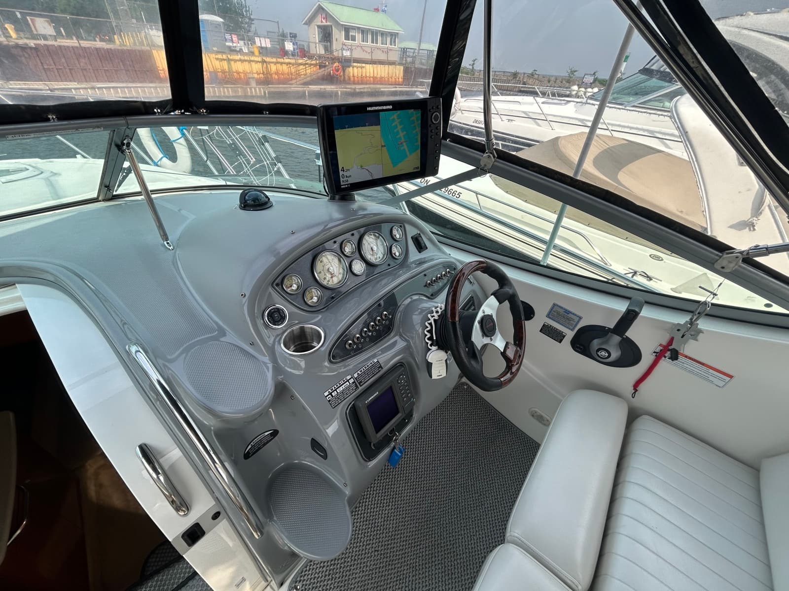 2006 Maxum 2700