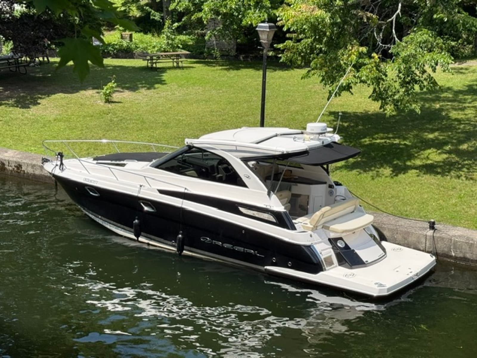 2012 Regal 35 SC Sport Coupe