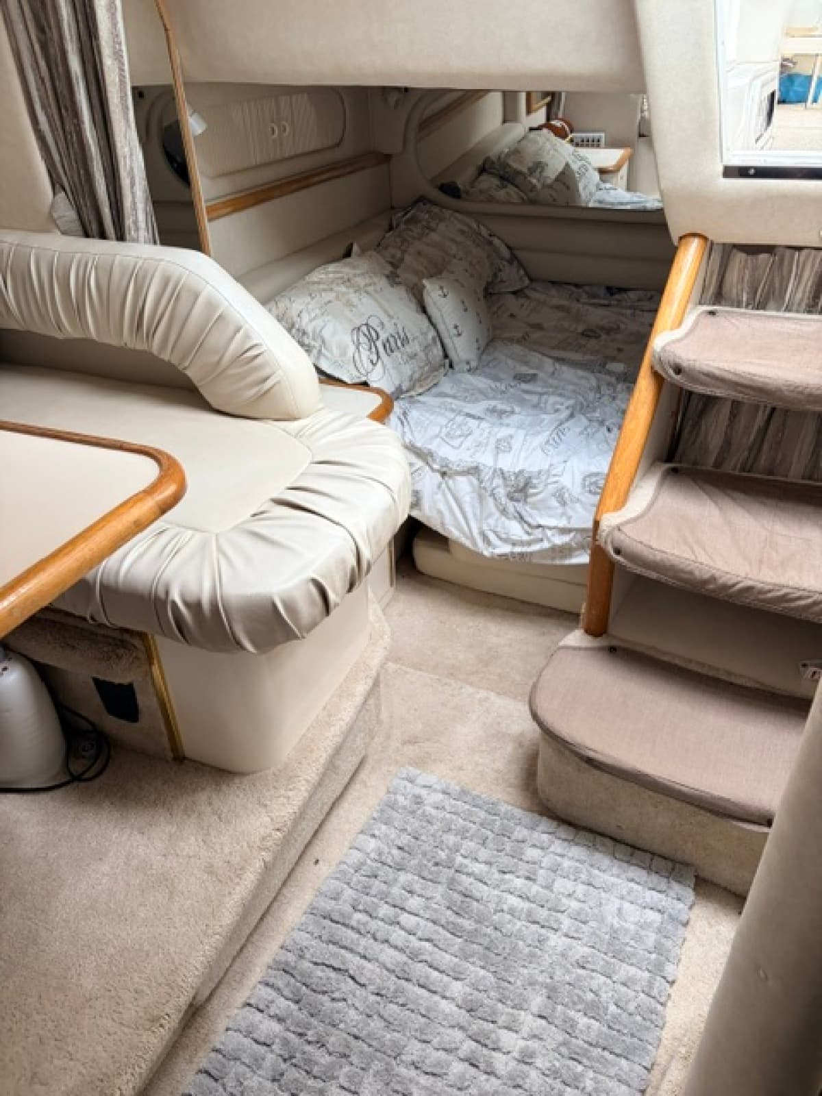 1997 Sea Ray Sundancer 330