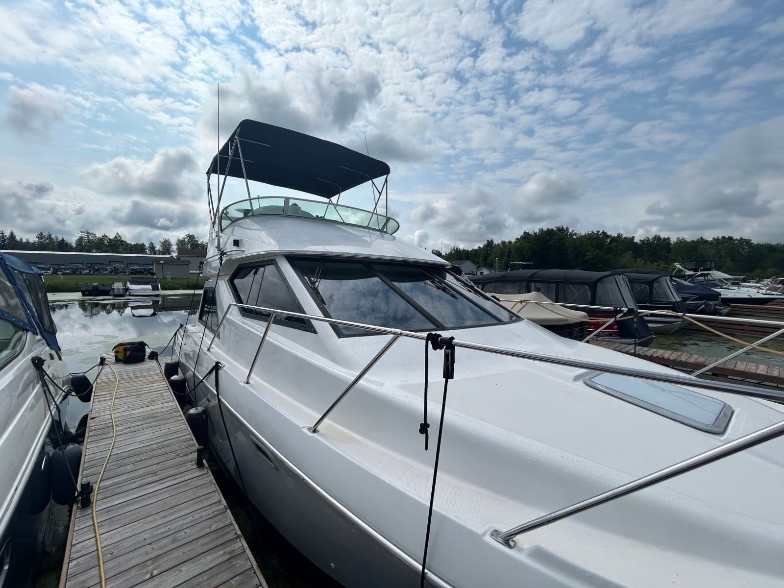 2001 Bayliner  3258