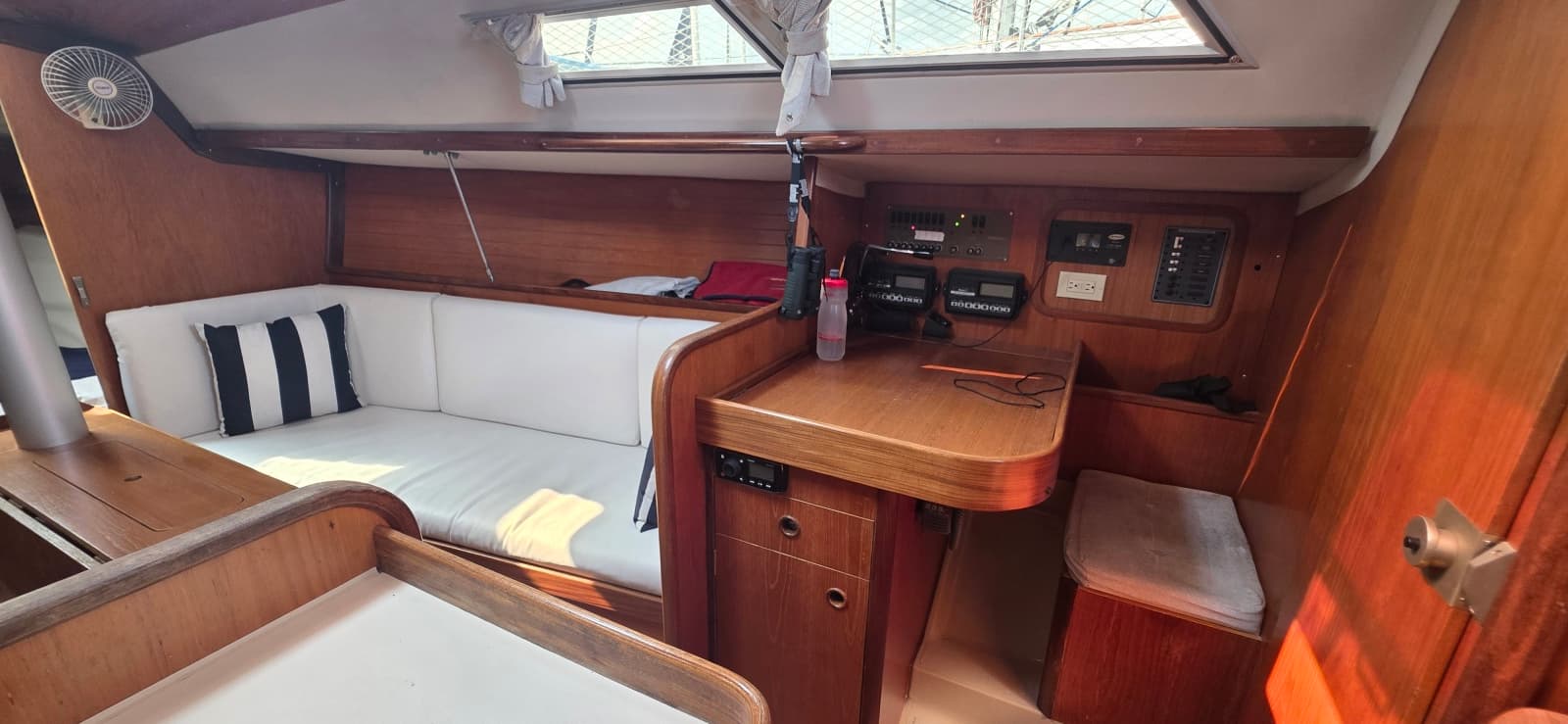 1985 Beneteau First 305