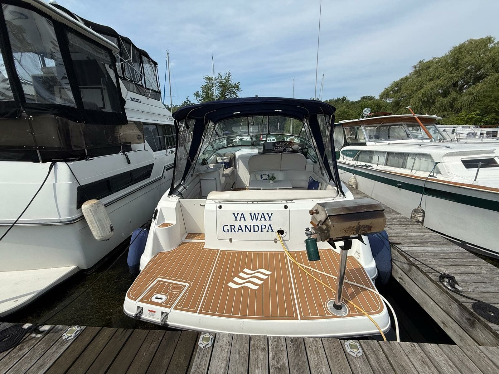 2001 Four Winns  328 Vista