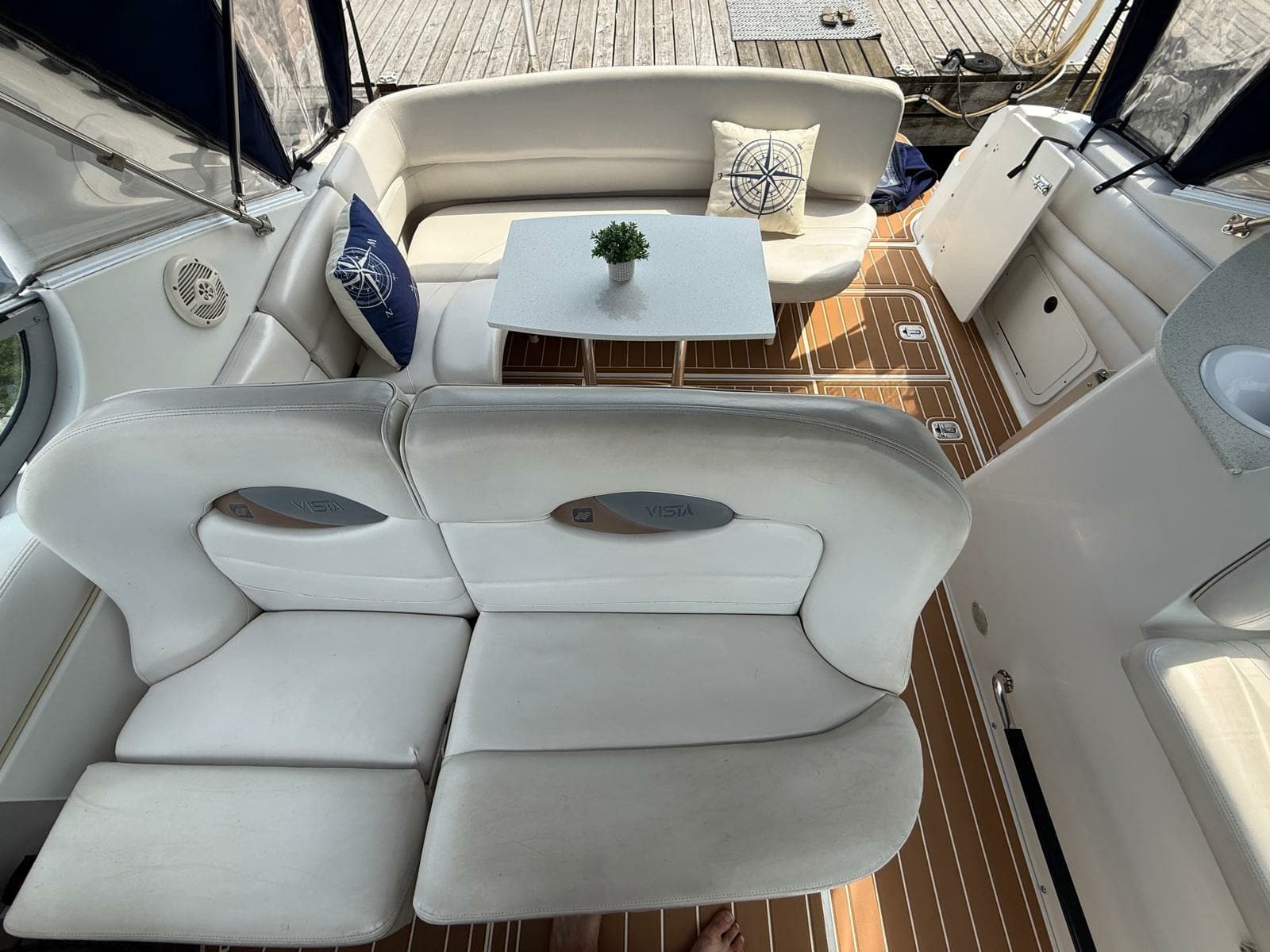 2001 Four Winns  328 Vista