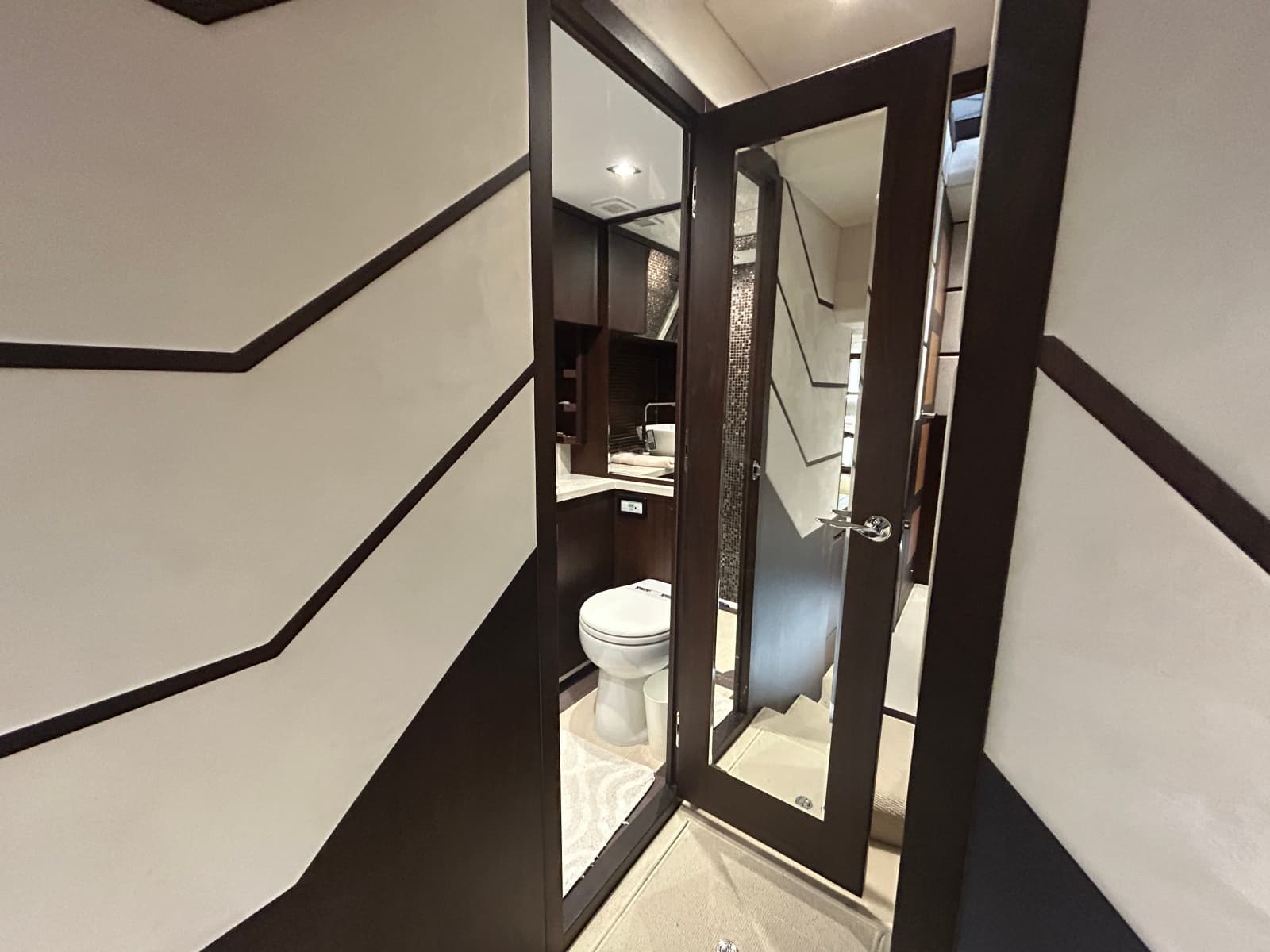 2018 Galeon 560 Sky 56