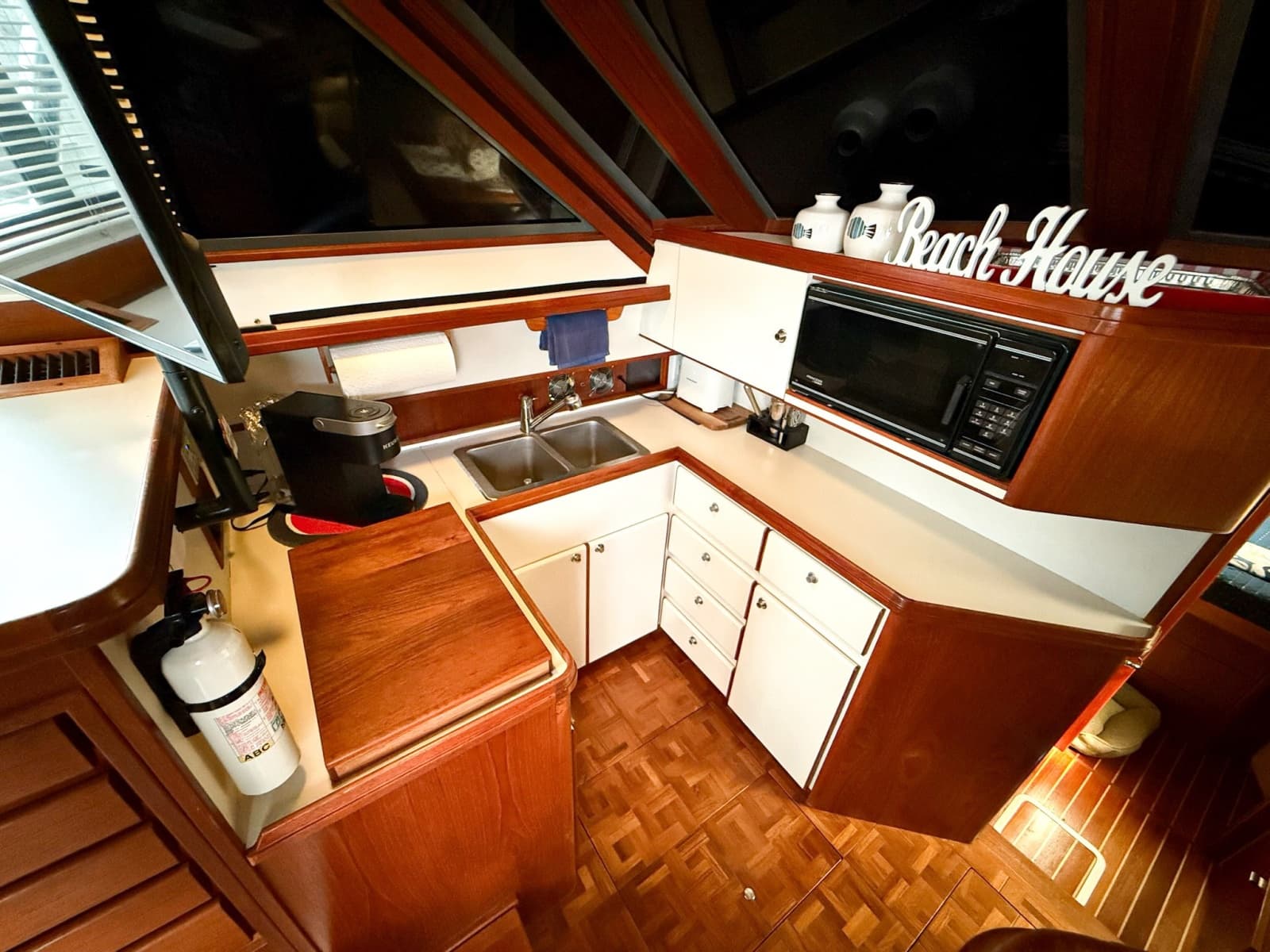 1989 Tiara Yachts 3600 Convertible