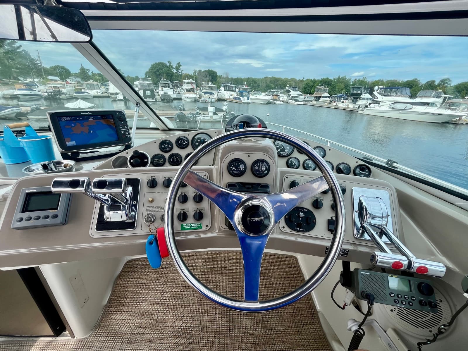 1999 Carver 350 Mariner 35