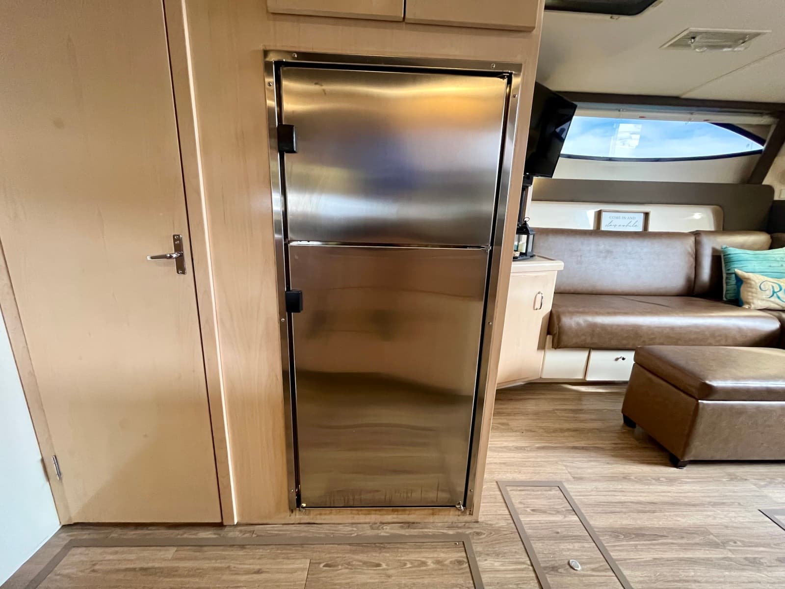 1999 Carver 350 Mariner 35