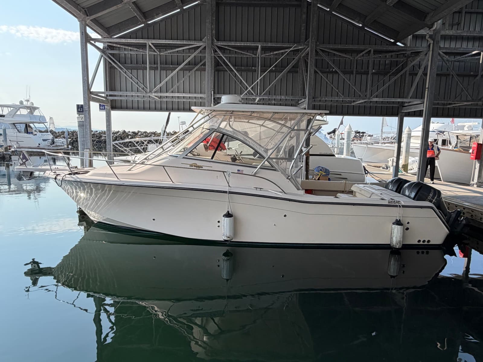 2007 Grady-White Express 305