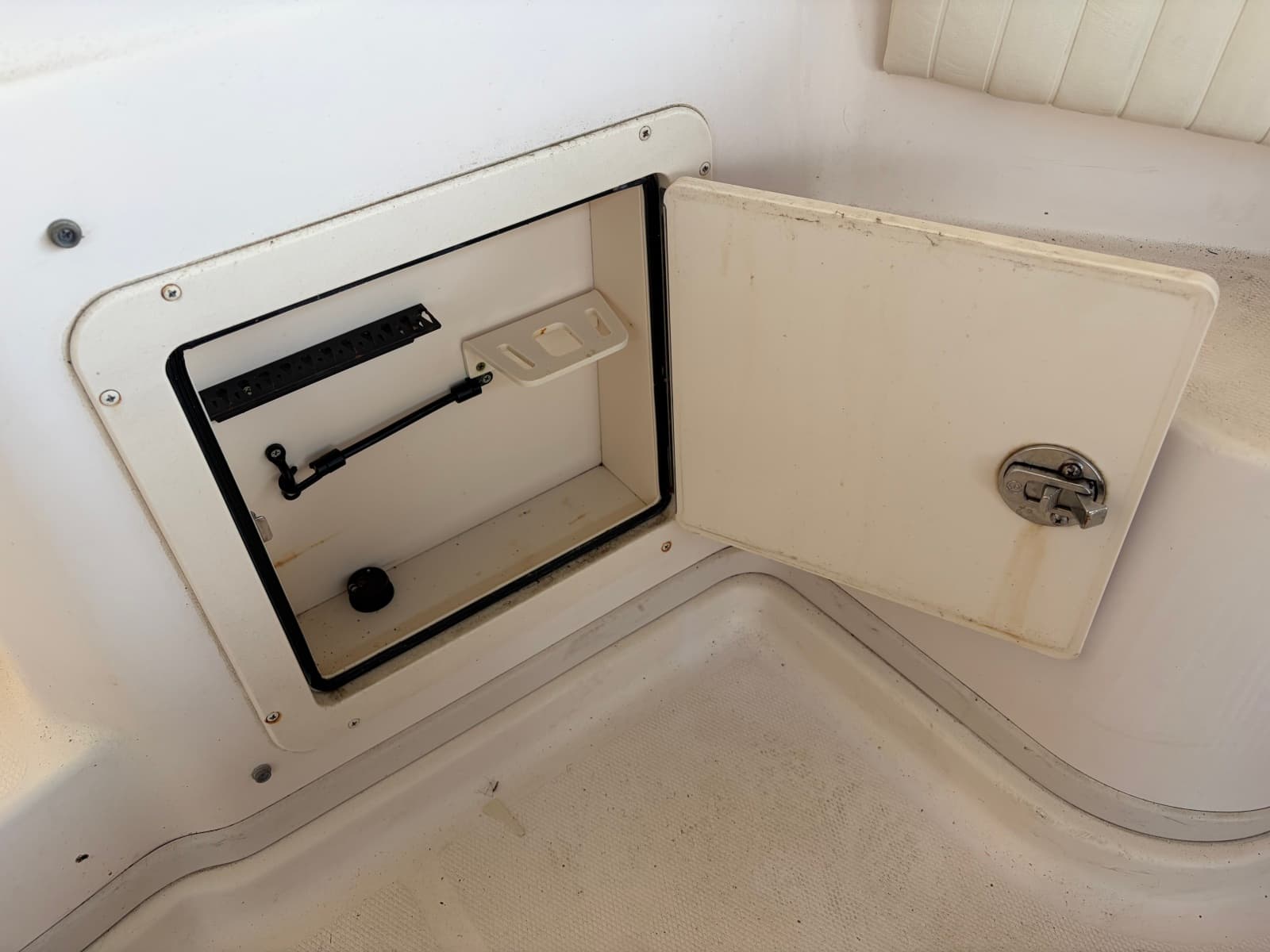 2007 Grady-White Express 305